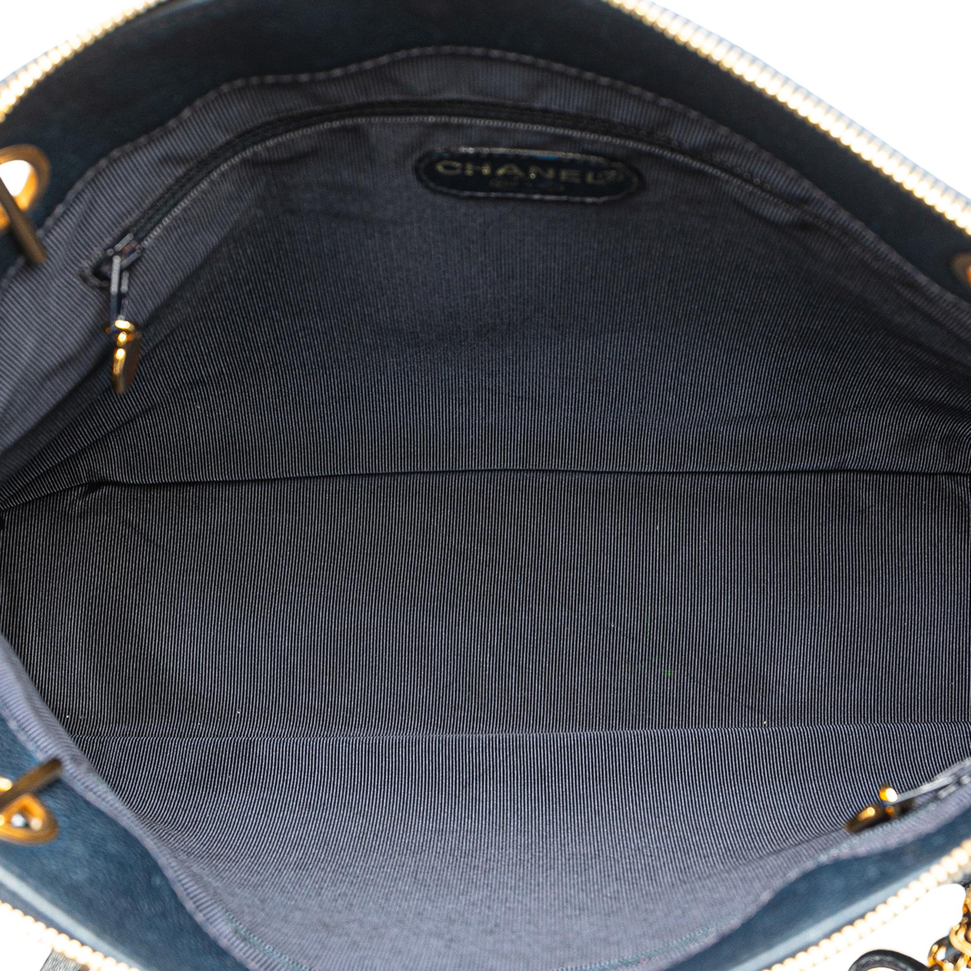 Chanel Caviar Chain Tote (SHG-LVCfQ6)