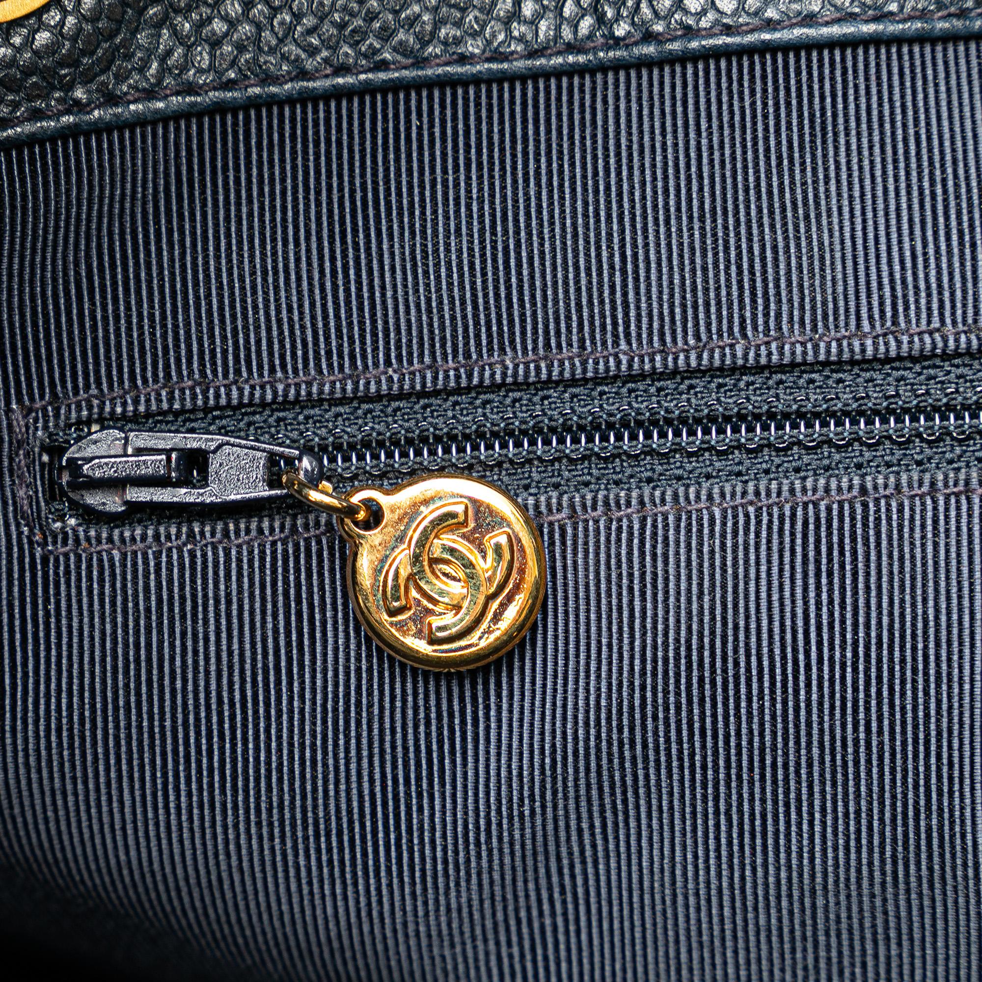 Chanel Caviar Chain Tote (SHG-LVCfQ6)