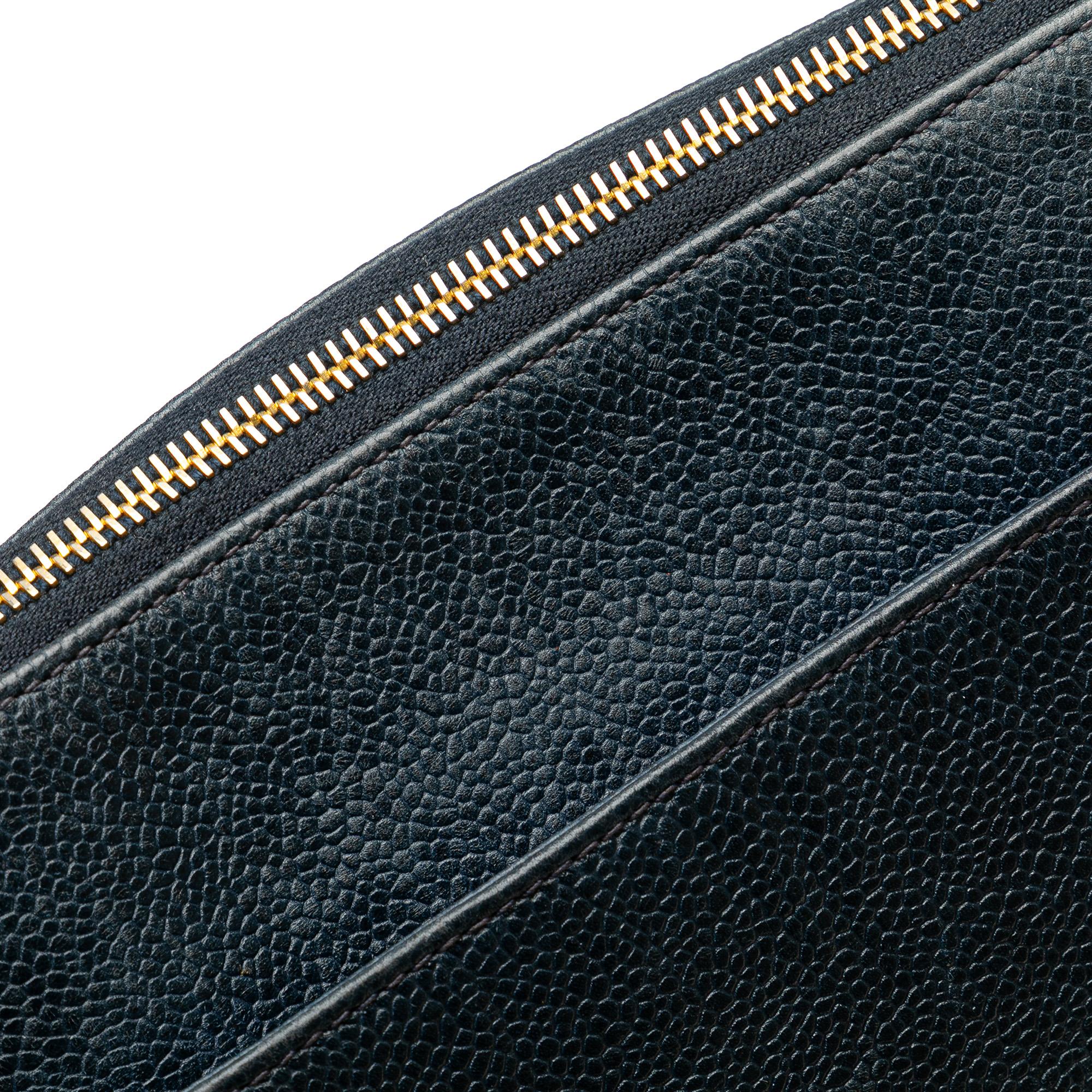 Chanel Caviar Chain Tote (SHG-LVCfQ6)