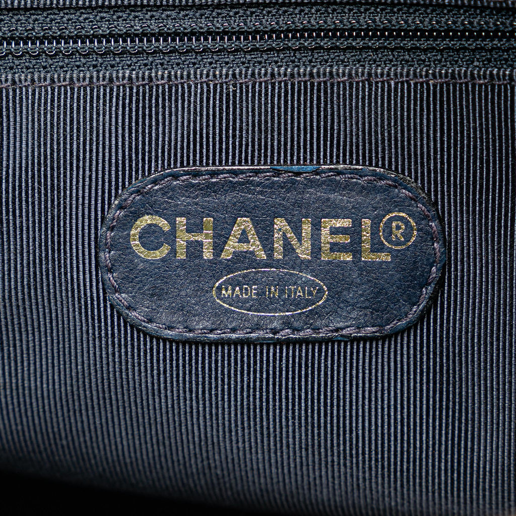 Chanel Caviar Chain Tote (SHG-LVCfQ6)