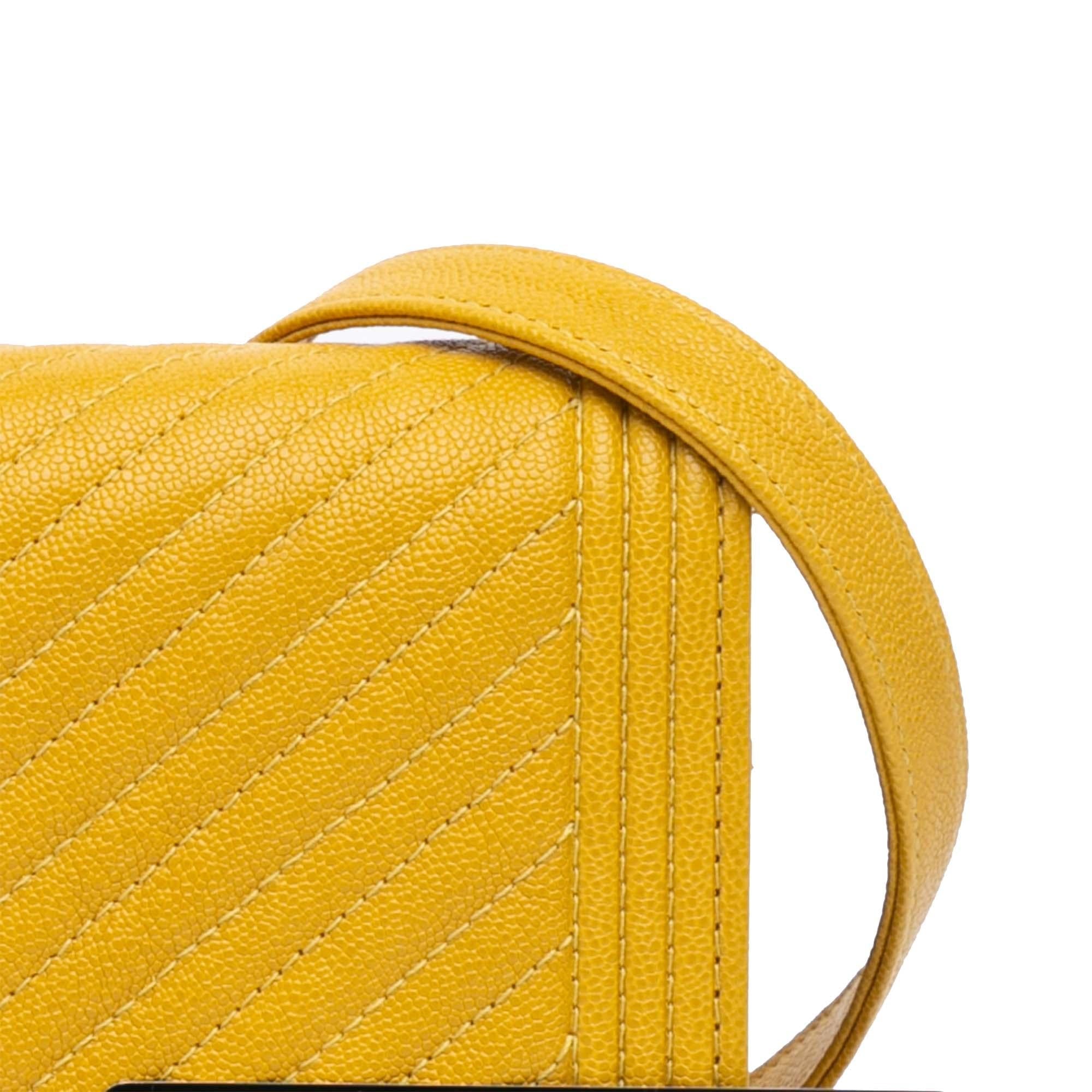 Chanel Caviar Chevron Le Boy Wallet On Chain (SHG-qIpwVh)