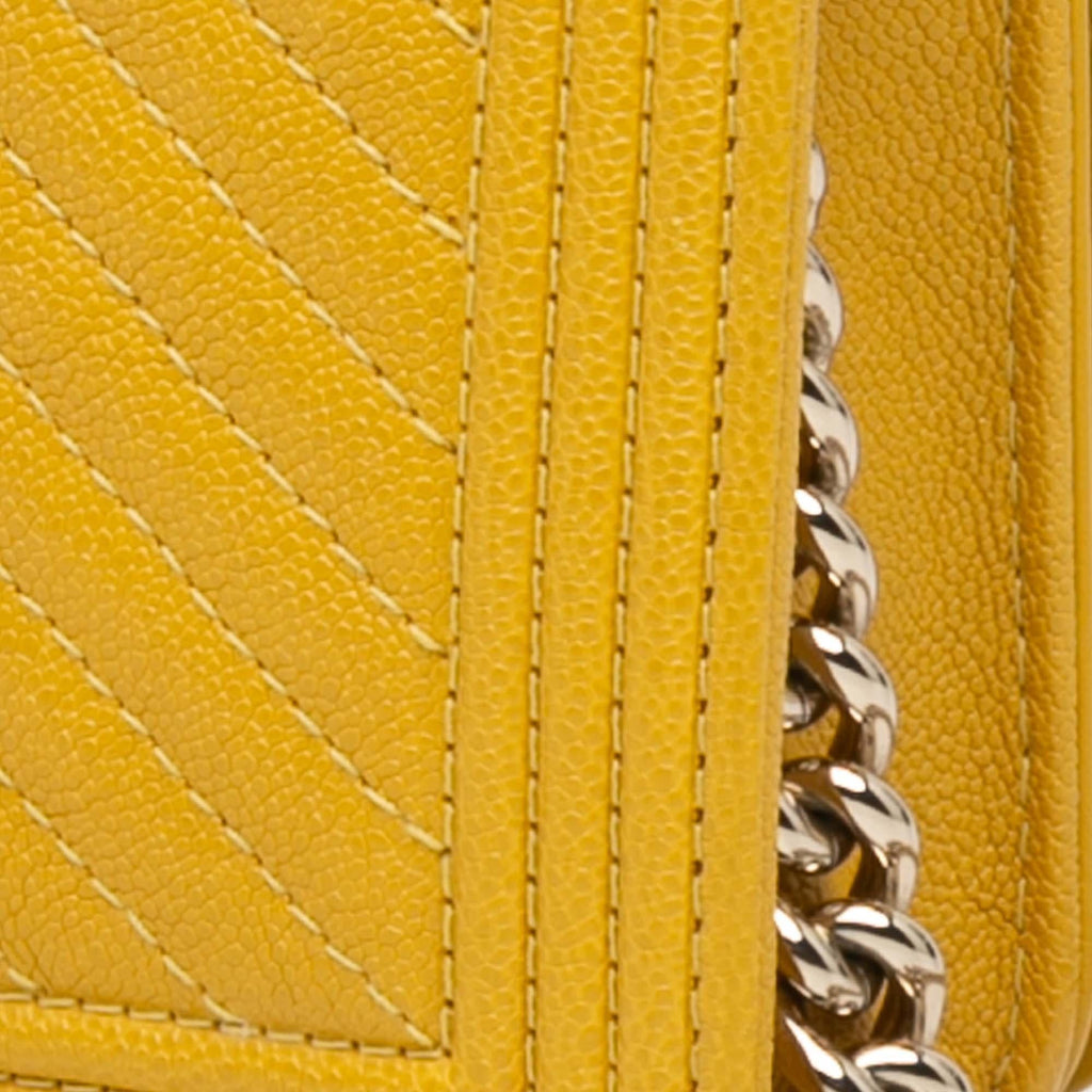 Chanel Caviar Chevron Le Boy Wallet On Chain (SHG-qIpwVh)