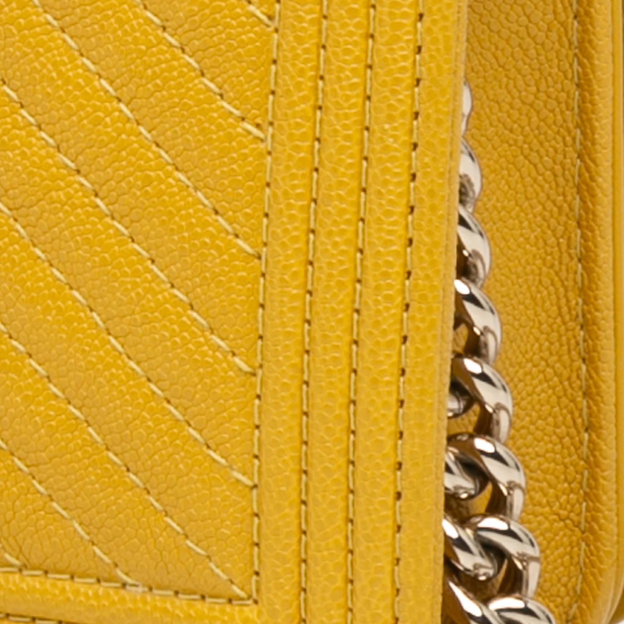 Chanel Caviar Chevron Le Boy Wallet On Chain (SHG-qIpwVh)