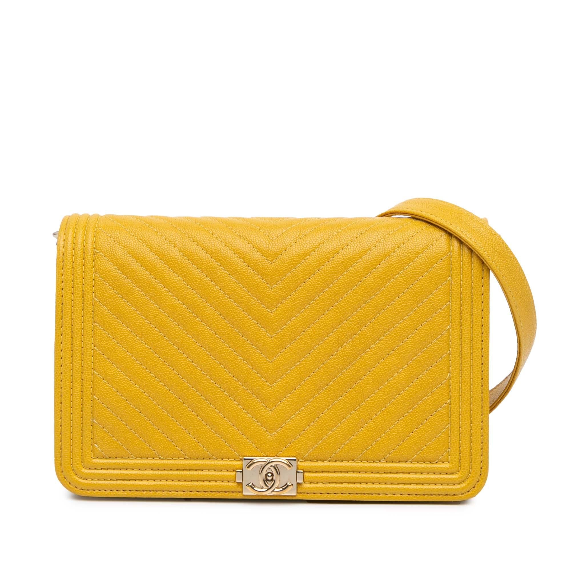 Chanel Caviar Chevron Le Boy Wallet On Chain (SHG-qIpwVh)