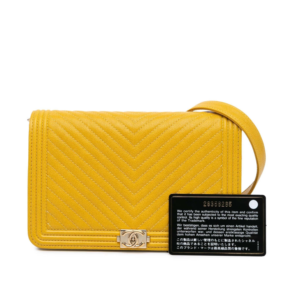 Chanel Caviar Chevron Le Boy Wallet On Chain (SHG-qIpwVh)