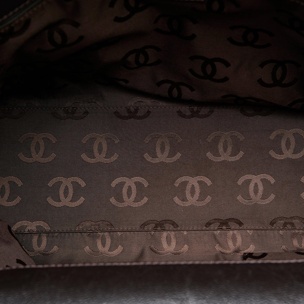 Chanel Caviar Executive Satchel (SHG-eZQRll)