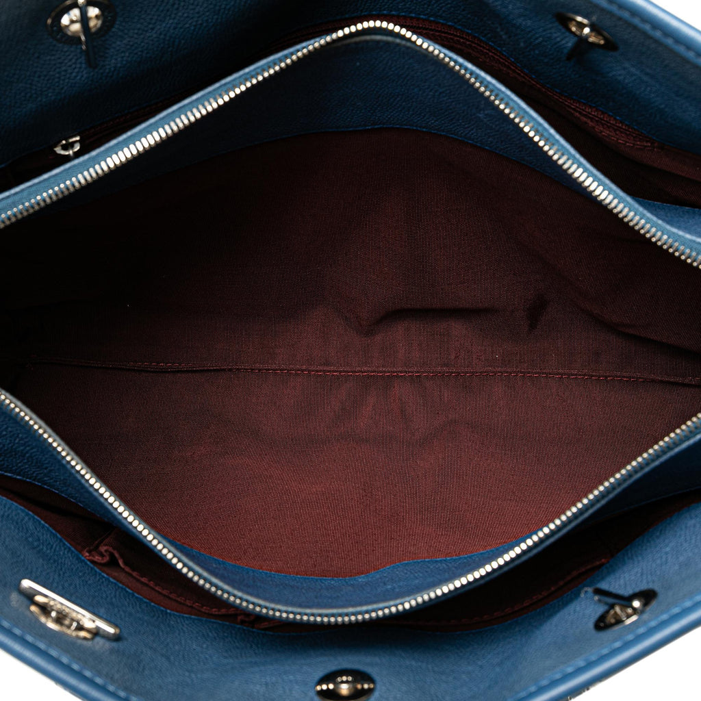 Chanel Caviar French Riviera Tote (SHG-HBpQo6)