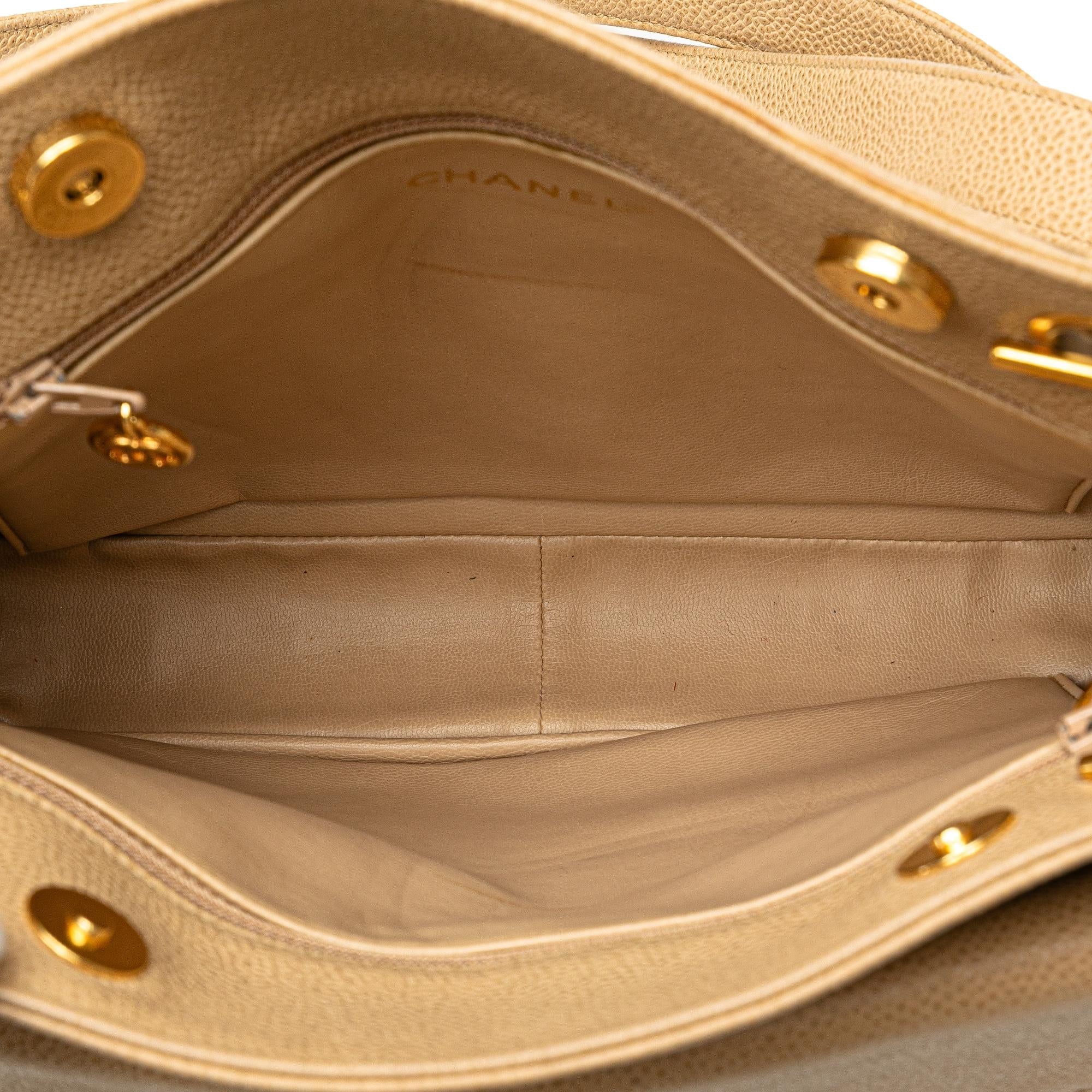 Chanel Caviar Front Pocket Chain Shoulder Bag (SHG-xhb7Aj)