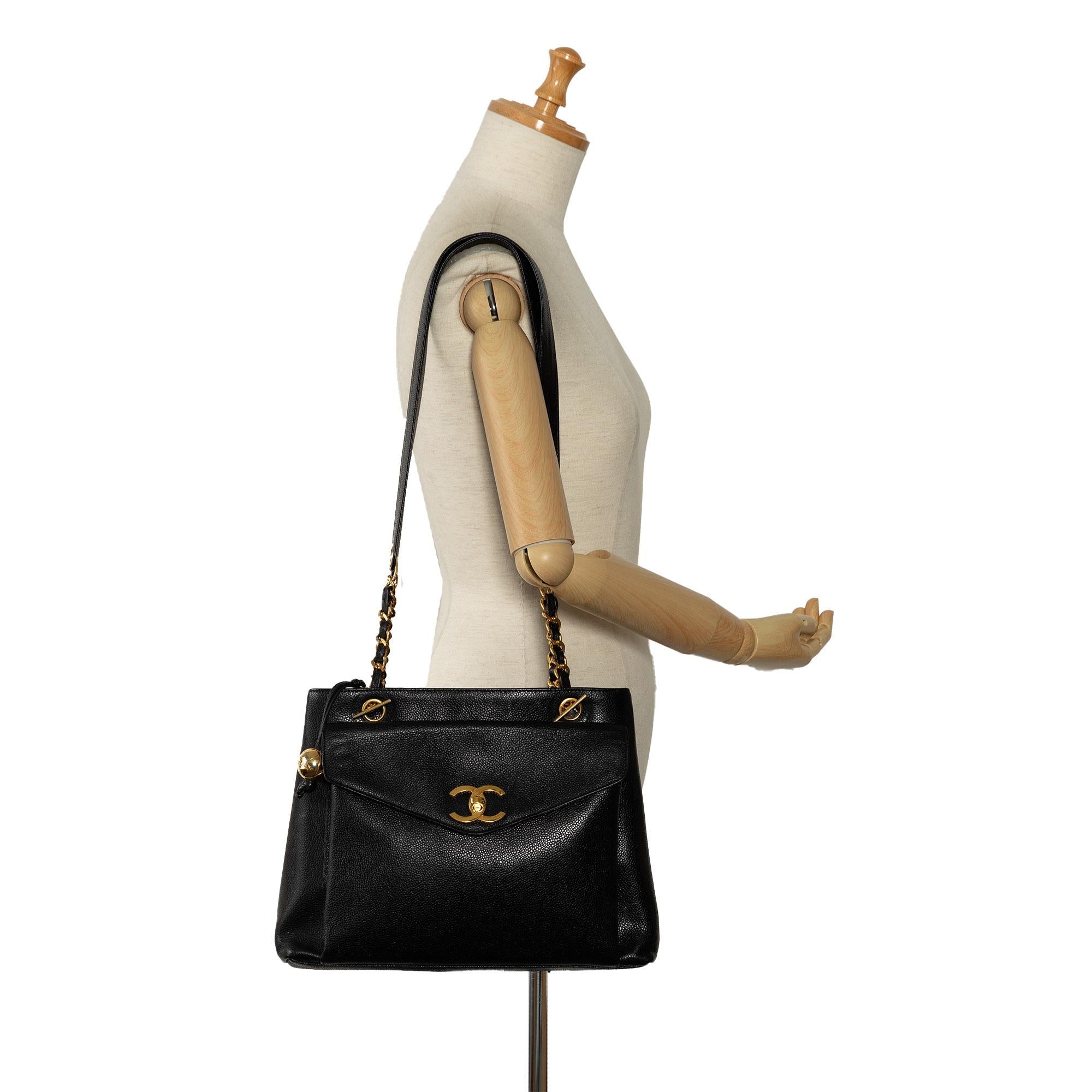 Chanel Caviar Front Pocket Chain Tote (SHG-XrkGWG)