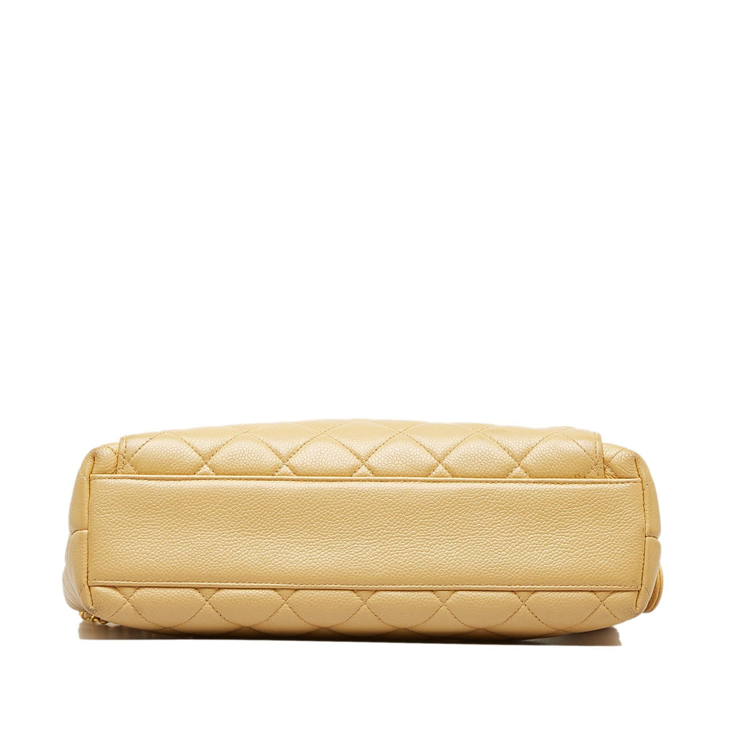 Chanel Caviar Front Pocket Shoulder Bag (SHG-pwata3)