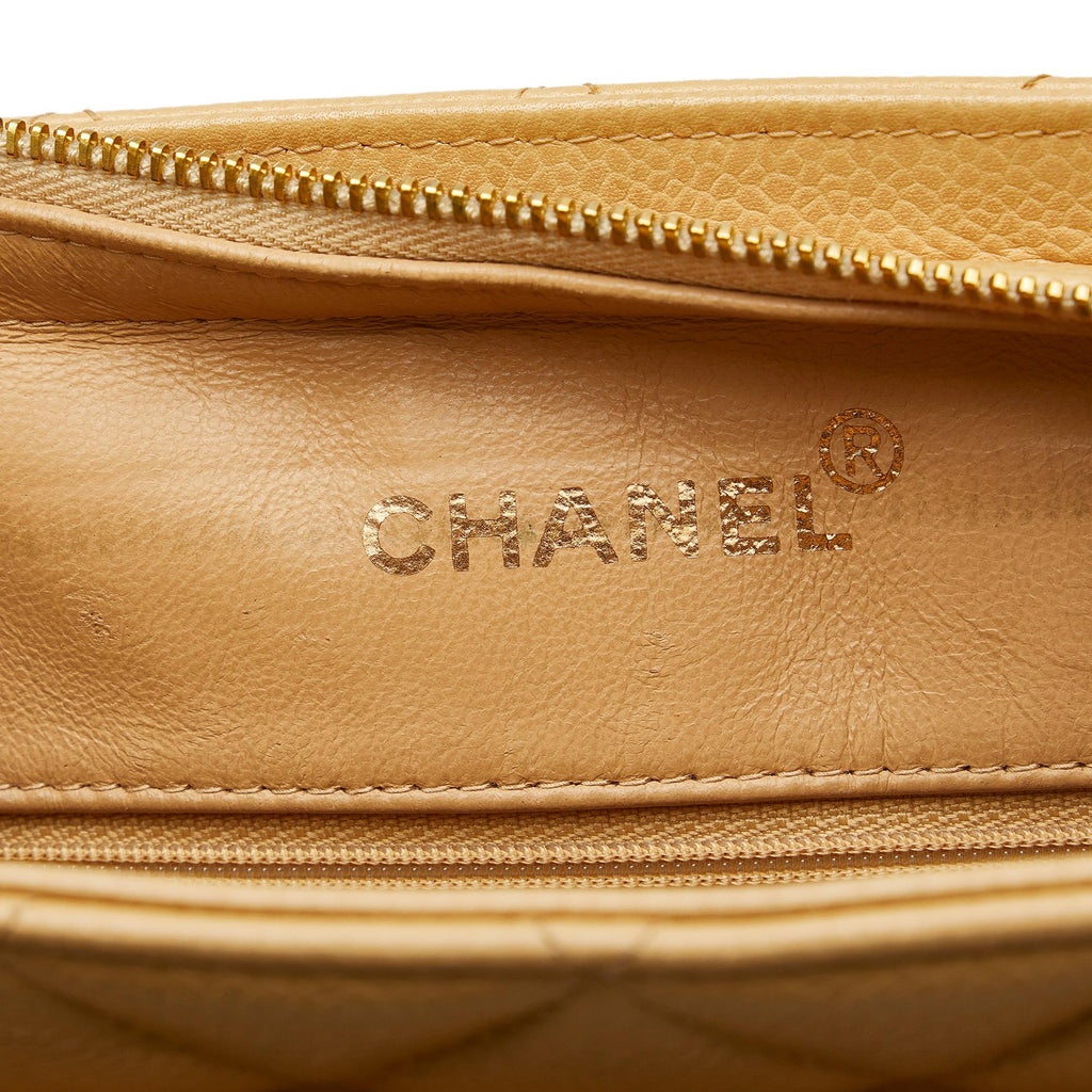 Chanel Caviar Front Pocket Shoulder Bag (SHG-pwata3)