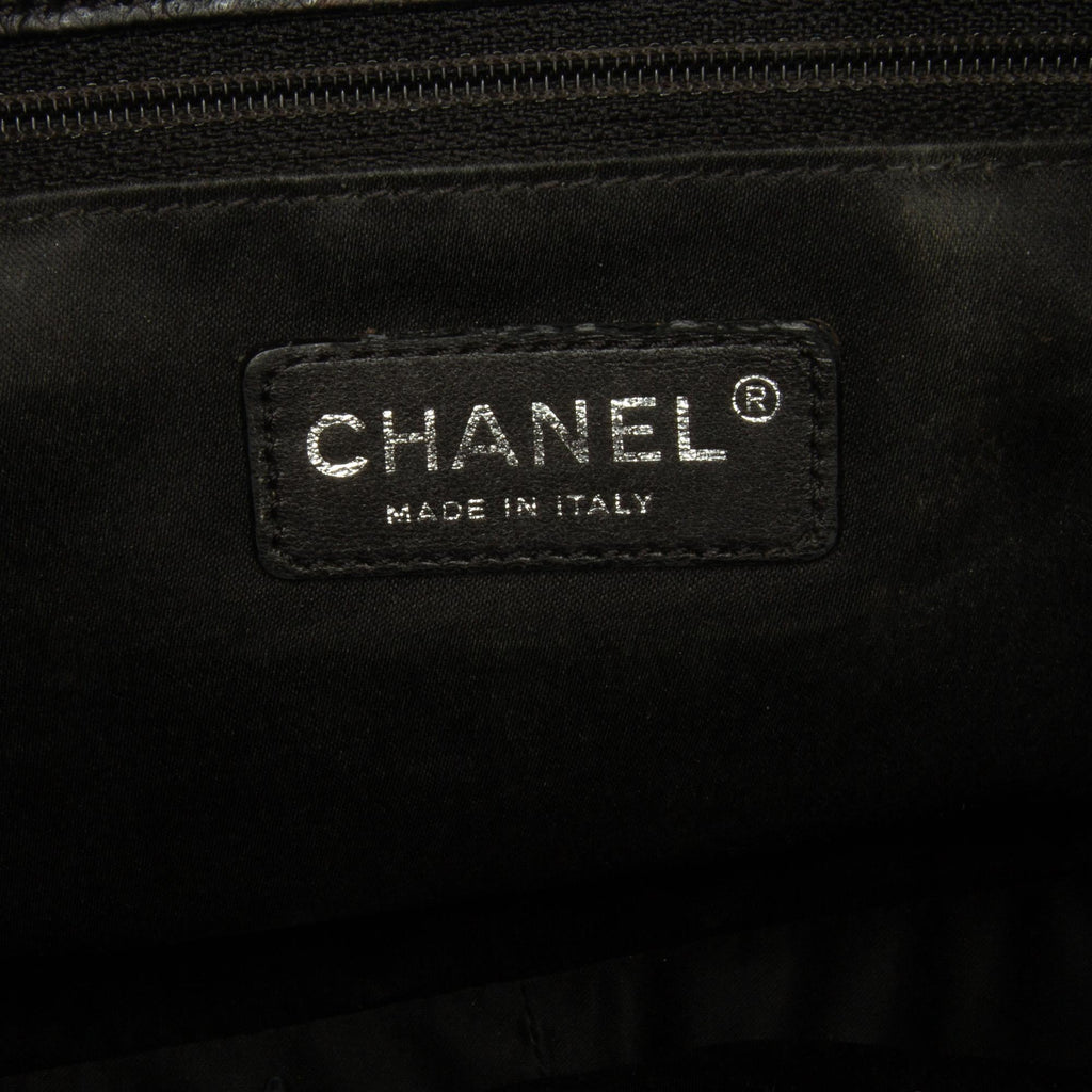 Chanel Caviar Grand Shopping Tote (SHG-rO3pnU)