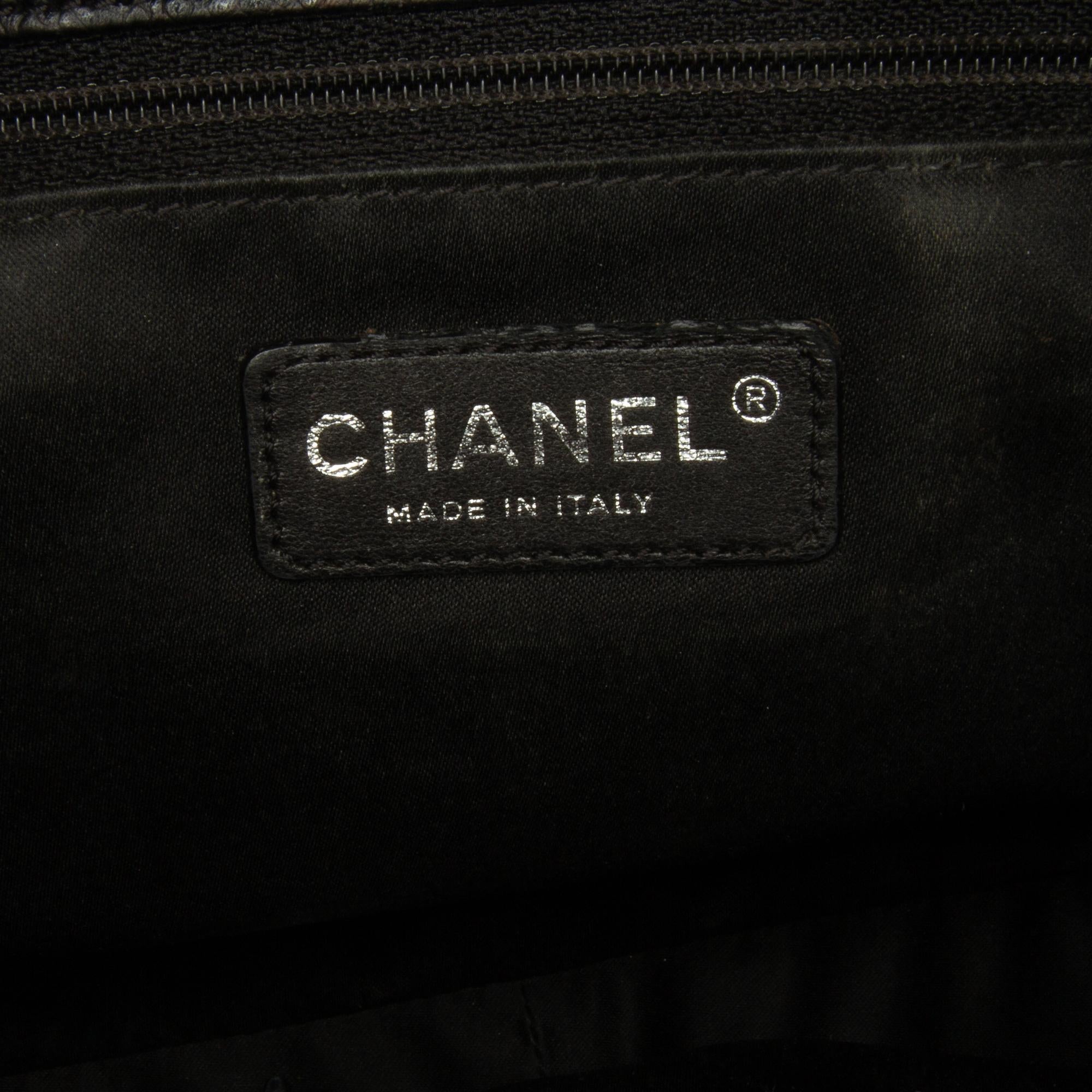 Chanel Caviar Grand Shopping Tote (SHG-rO3pnU)