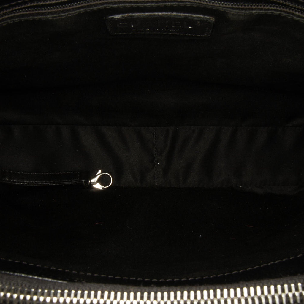 Chanel Caviar Grand Shopping Tote (SHG-rO3pnU)