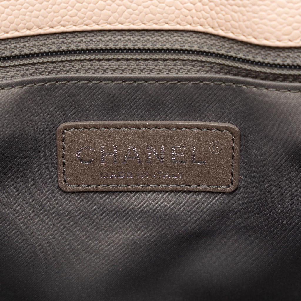 Chanel Caviar Grand Shopping Tote (SHG-QS2NB1)