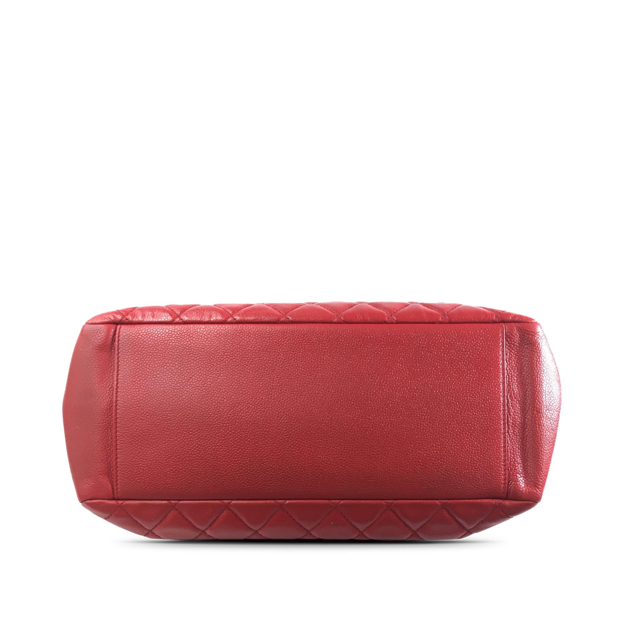 Chanel Caviar Grand Shopping Tote (SHG-UZxg39)