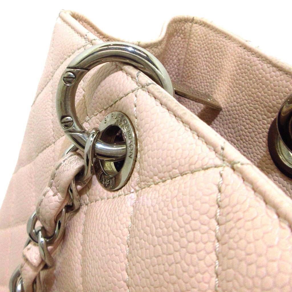 Chanel Caviar Grand Shopping Tote (SHG-d9vpC8)