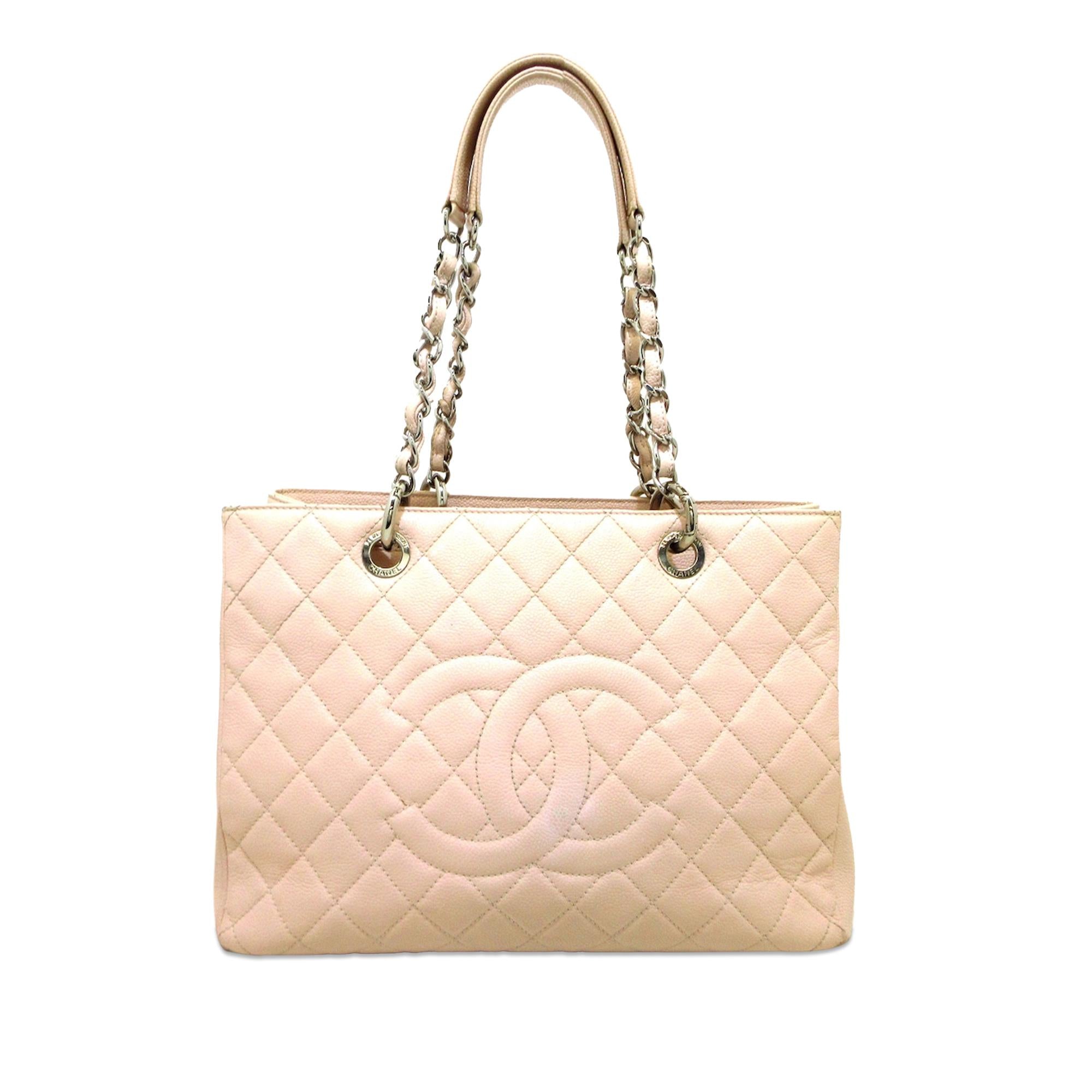 Chanel Caviar Grand Shopping Tote (SHG-d9vpC8)