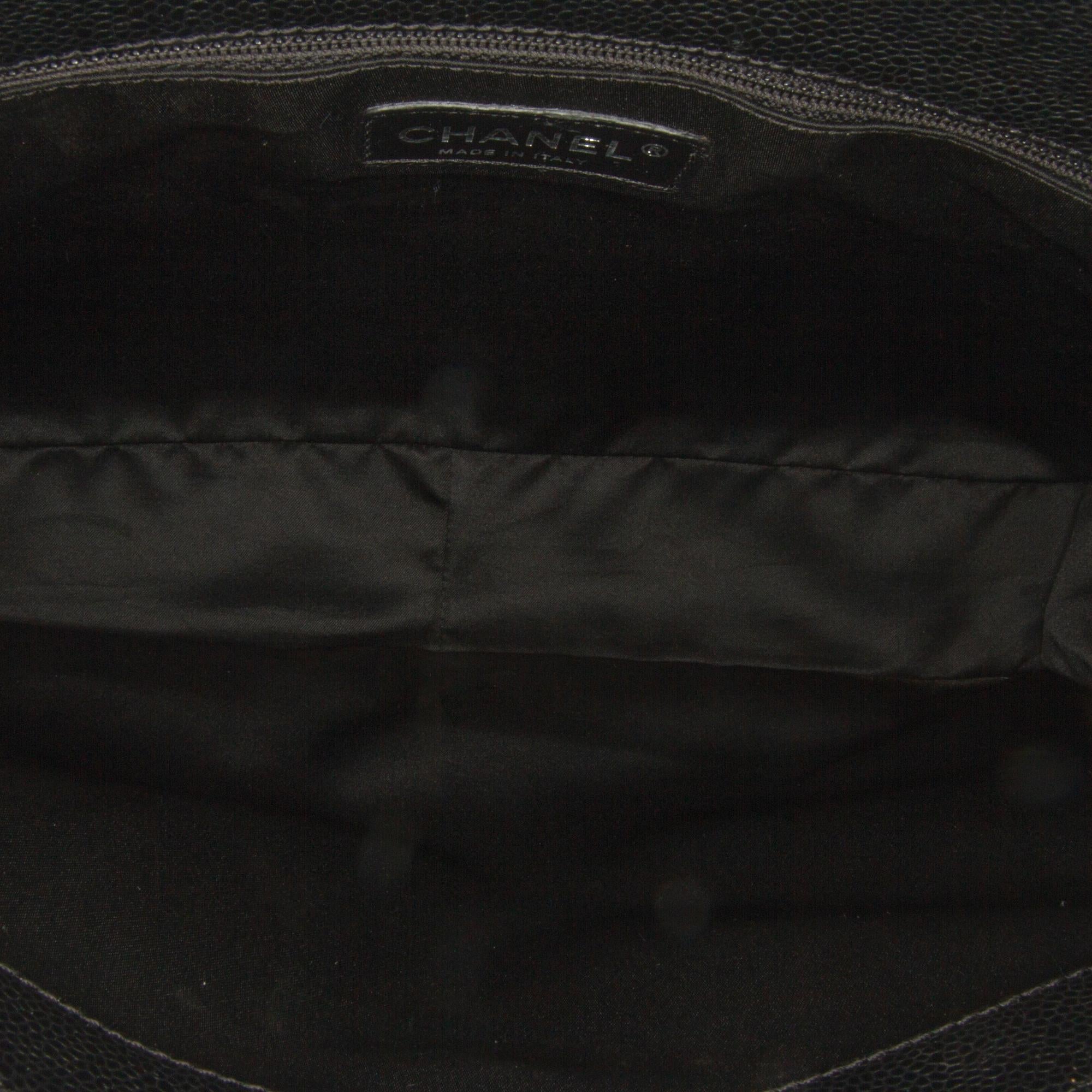 Chanel Caviar Grand Shopping Tote (SHG-TkcRLP)