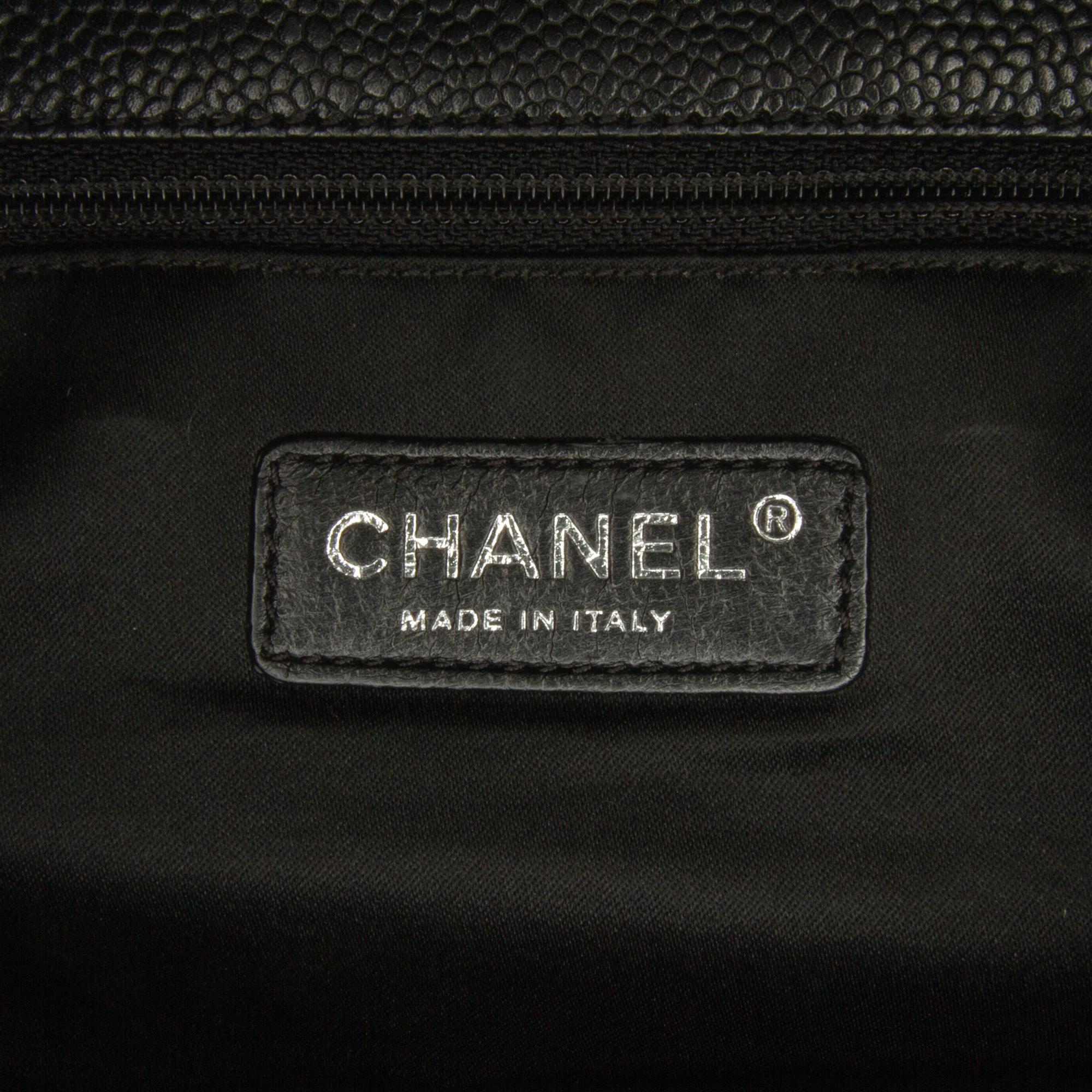 Chanel Caviar Grand Shopping Tote (SHG-TkcRLP)