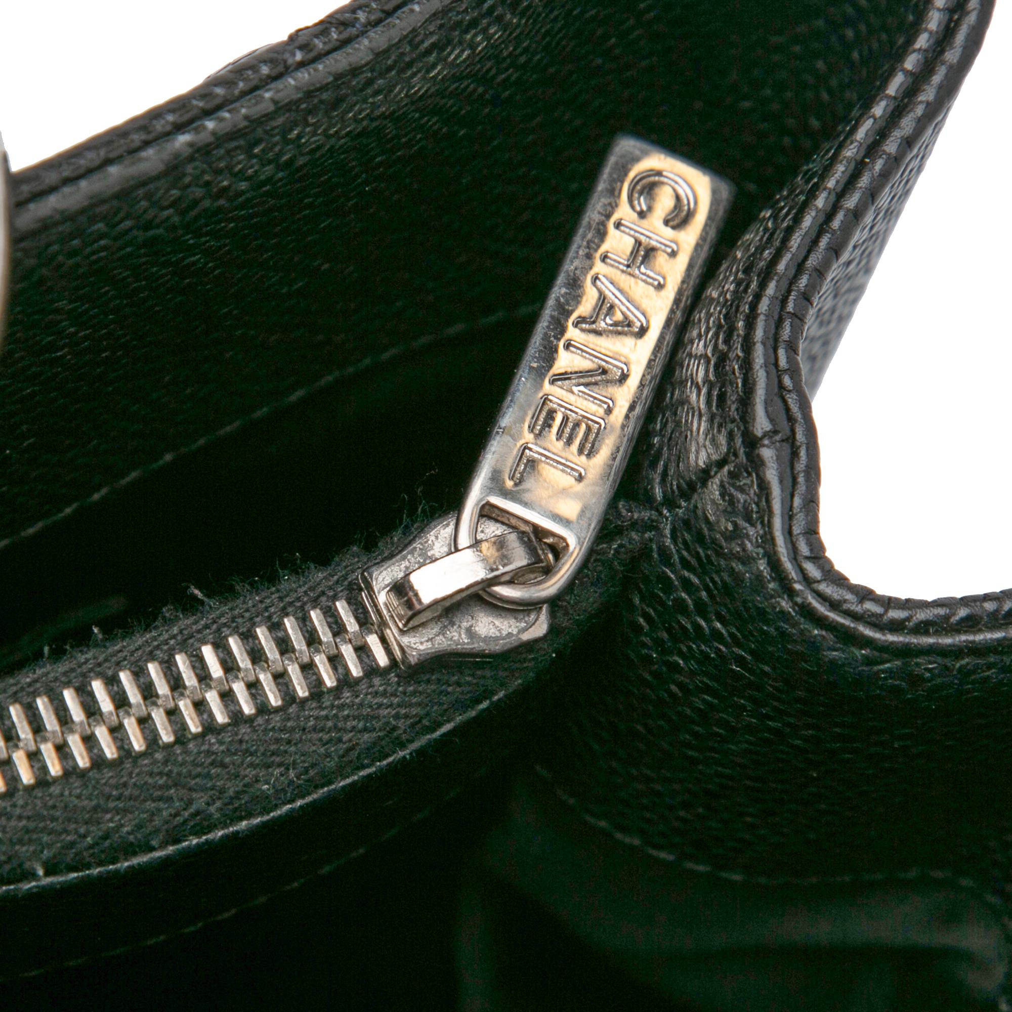 Chanel Caviar Grand Shopping Tote (SHG-TkcRLP)