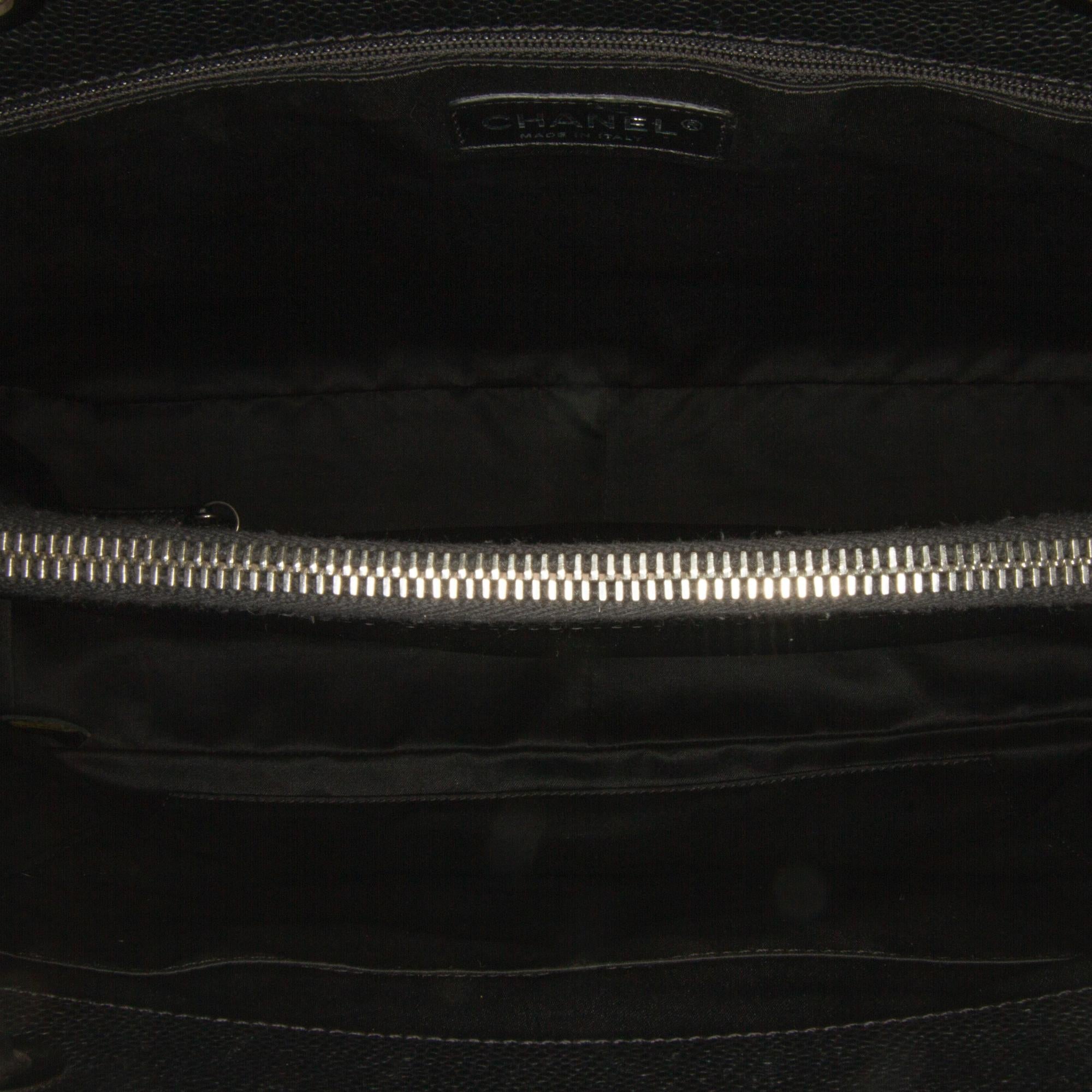 Chanel Caviar Grand Shopping Tote (SHG-TkcRLP)