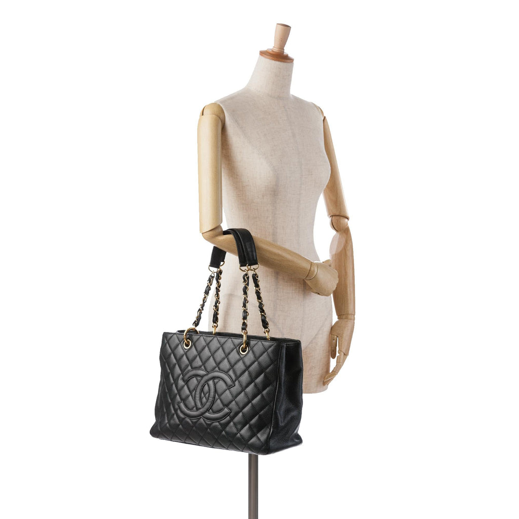 Chanel Caviar Grand Shopping Tote (SHG-uwjTqA)