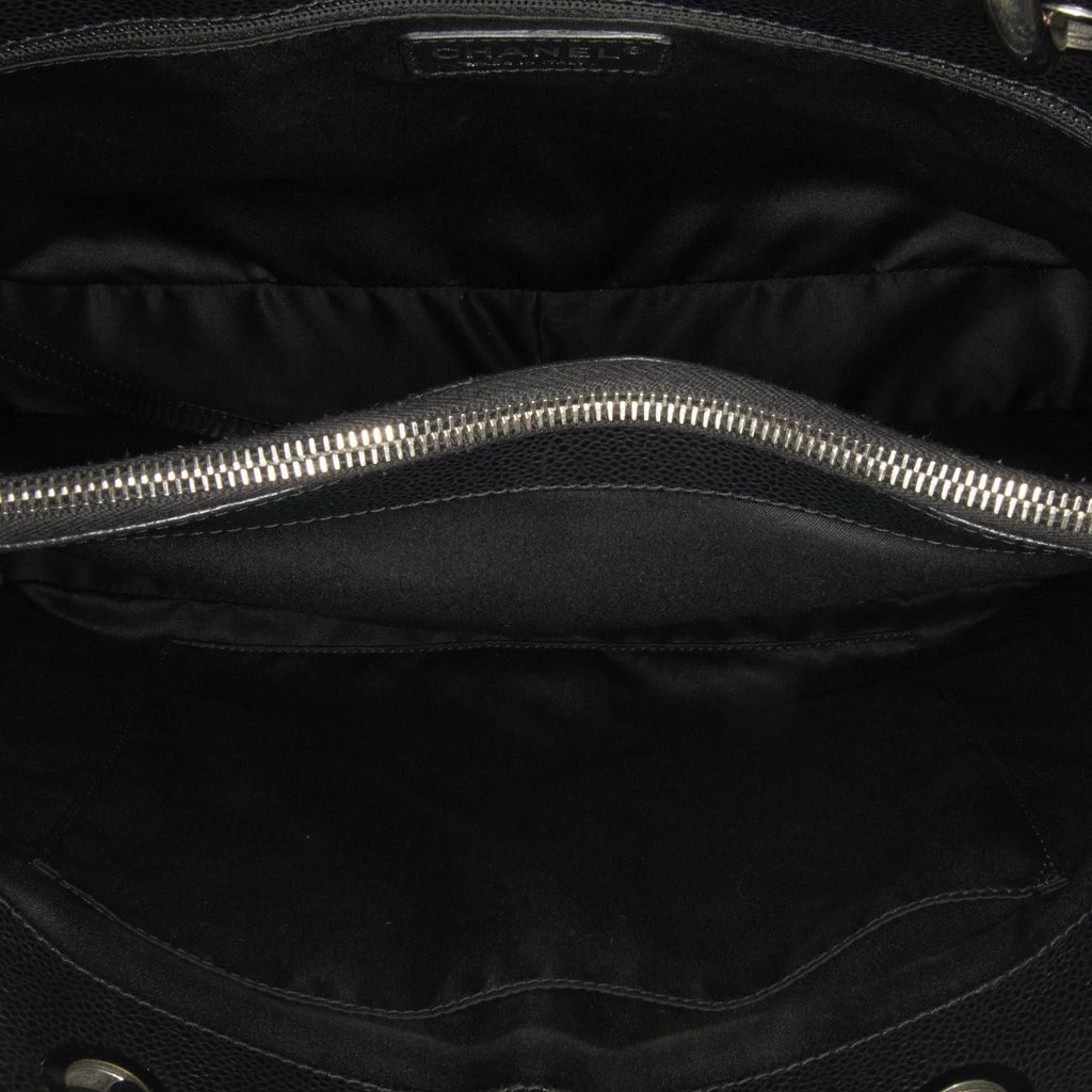 Chanel Caviar Grand Shopping Tote (SHG-U2pz2F)