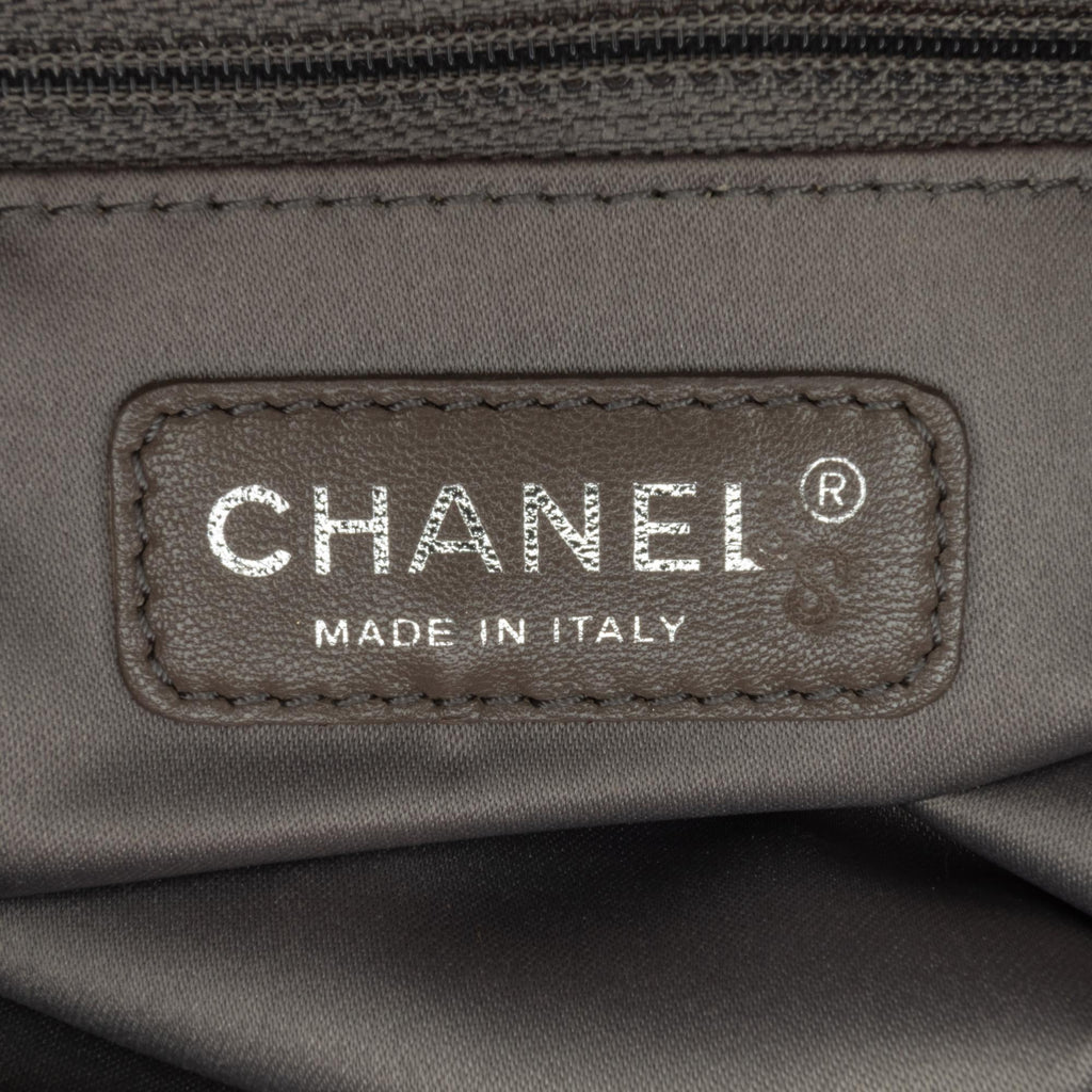 Chanel Caviar Grand Shopping Tote (SHG-3eQltj)