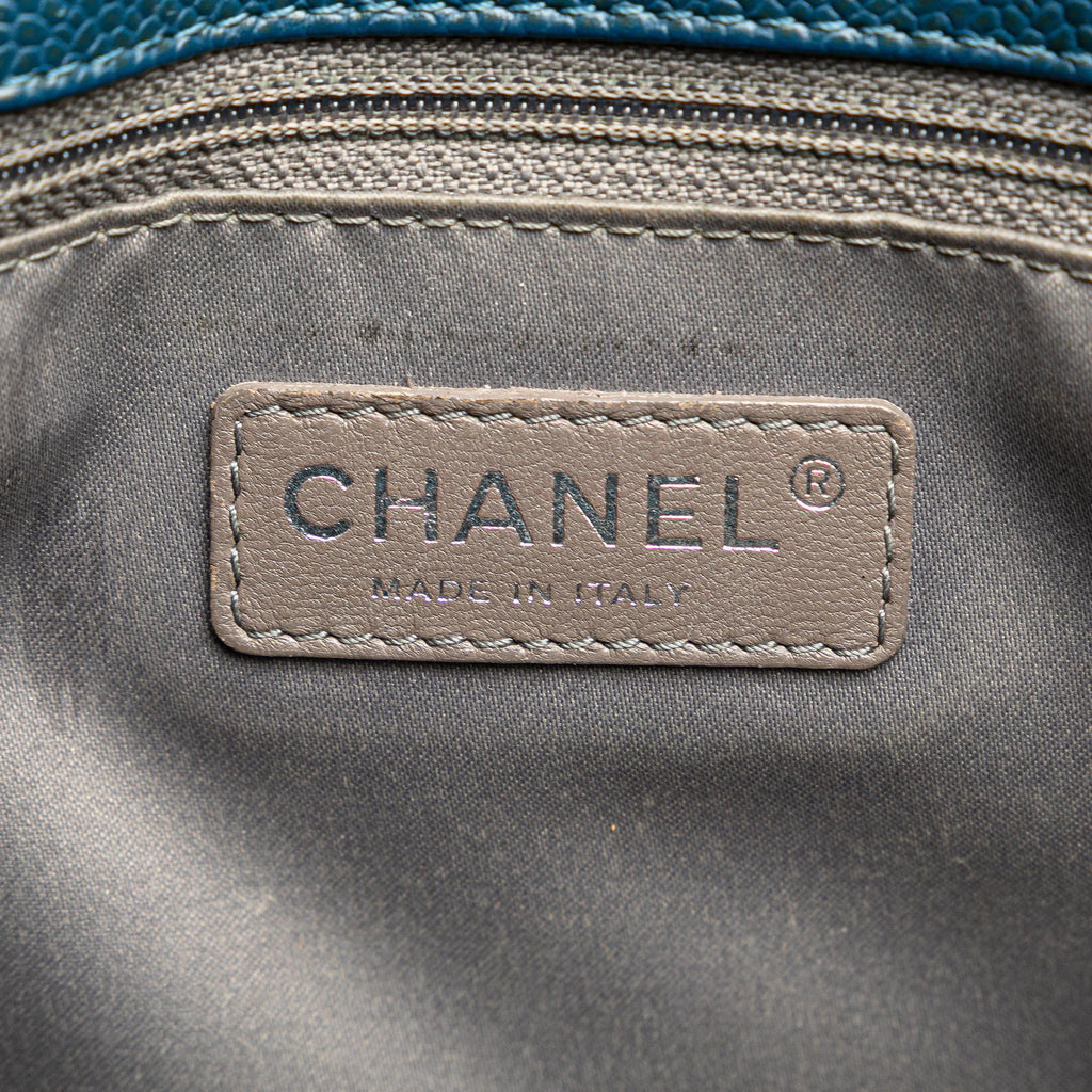 Chanel Caviar Grand Shopping Tote (SHG-CW3bI1)