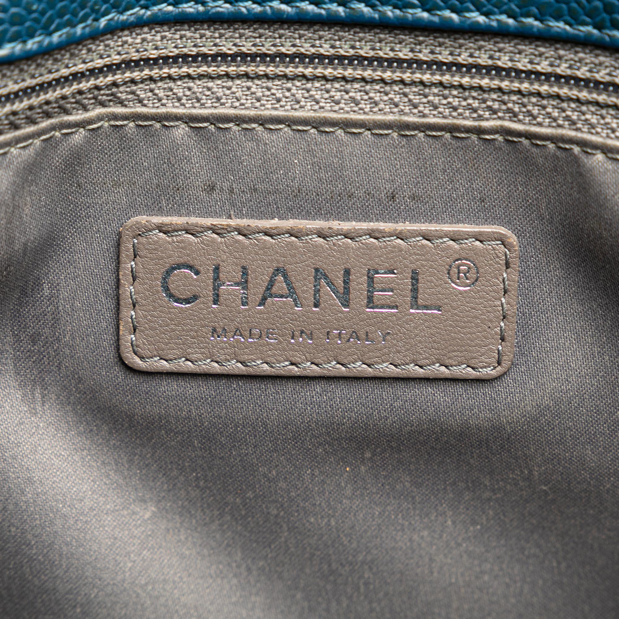 Chanel Caviar Grand Shopping Tote (SHG-CW3bI1)