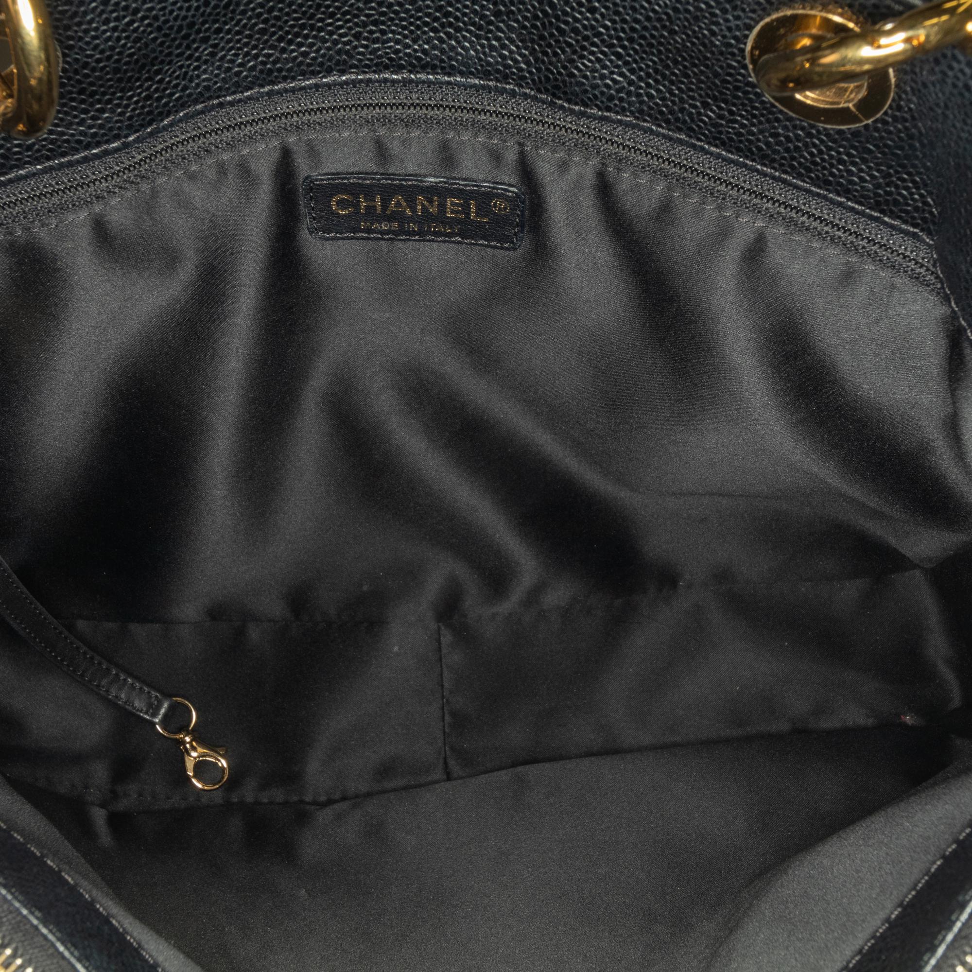 Chanel Caviar Grand Shopping Tote (SHG-Ae5e3I)