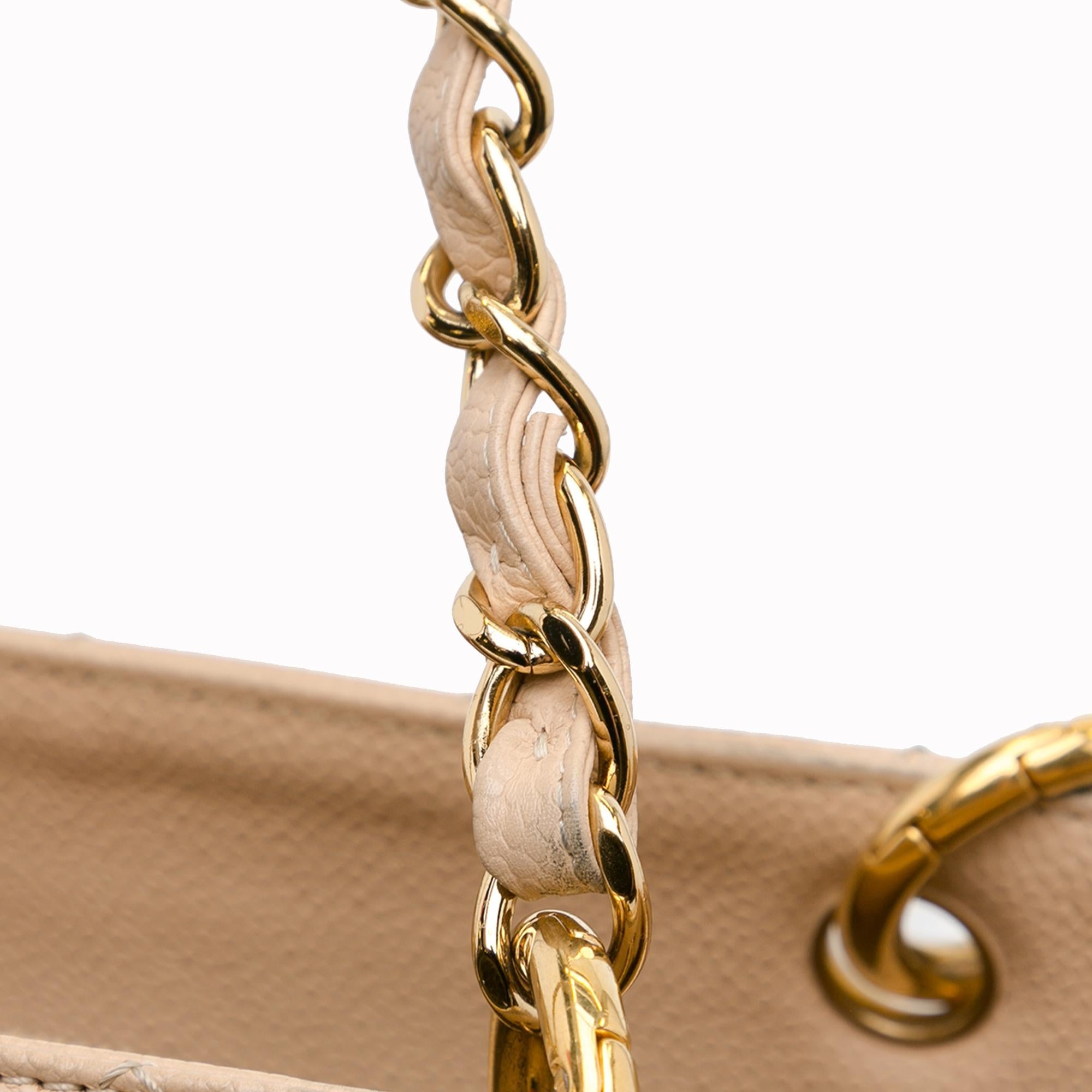 Chanel Caviar Grand Shopping Tote (SHG-V5TxH5)