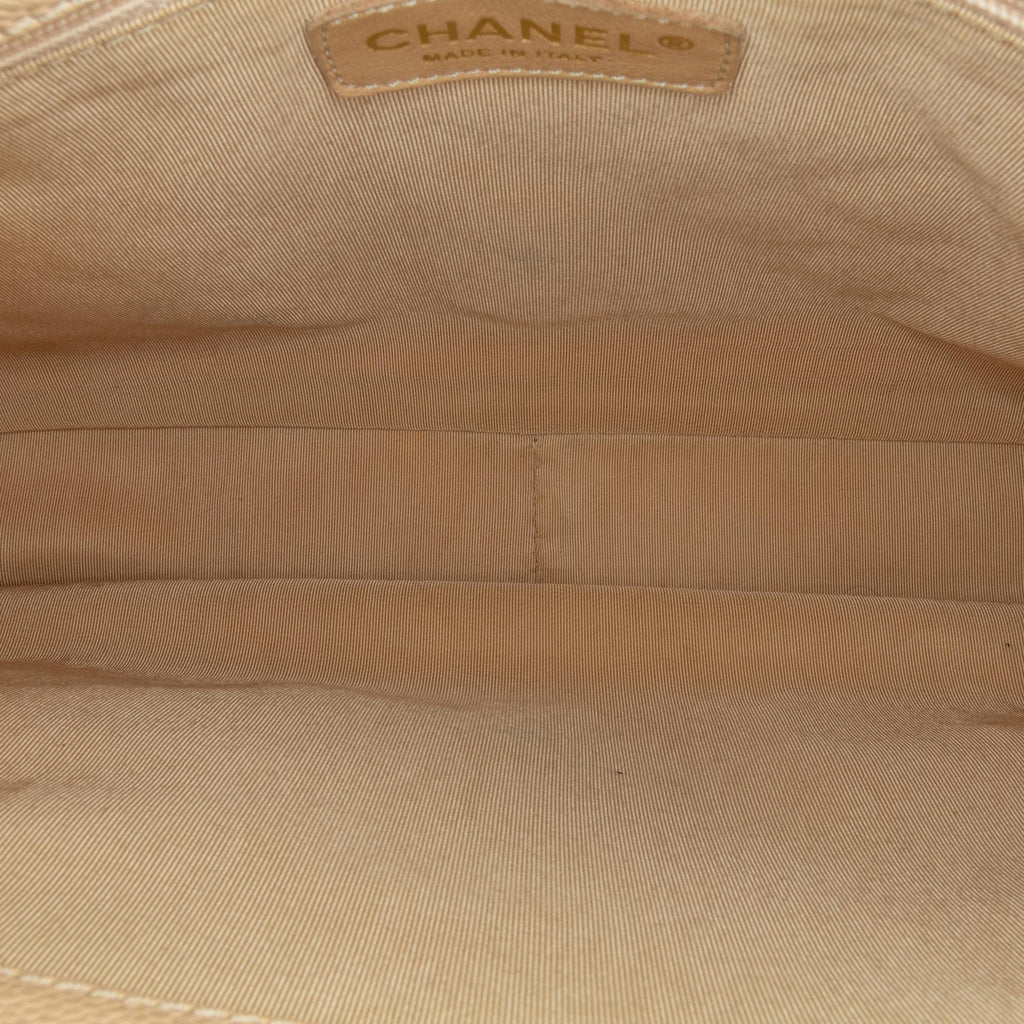 Chanel Caviar Grand Shopping Tote (SHG-V5TxH5)