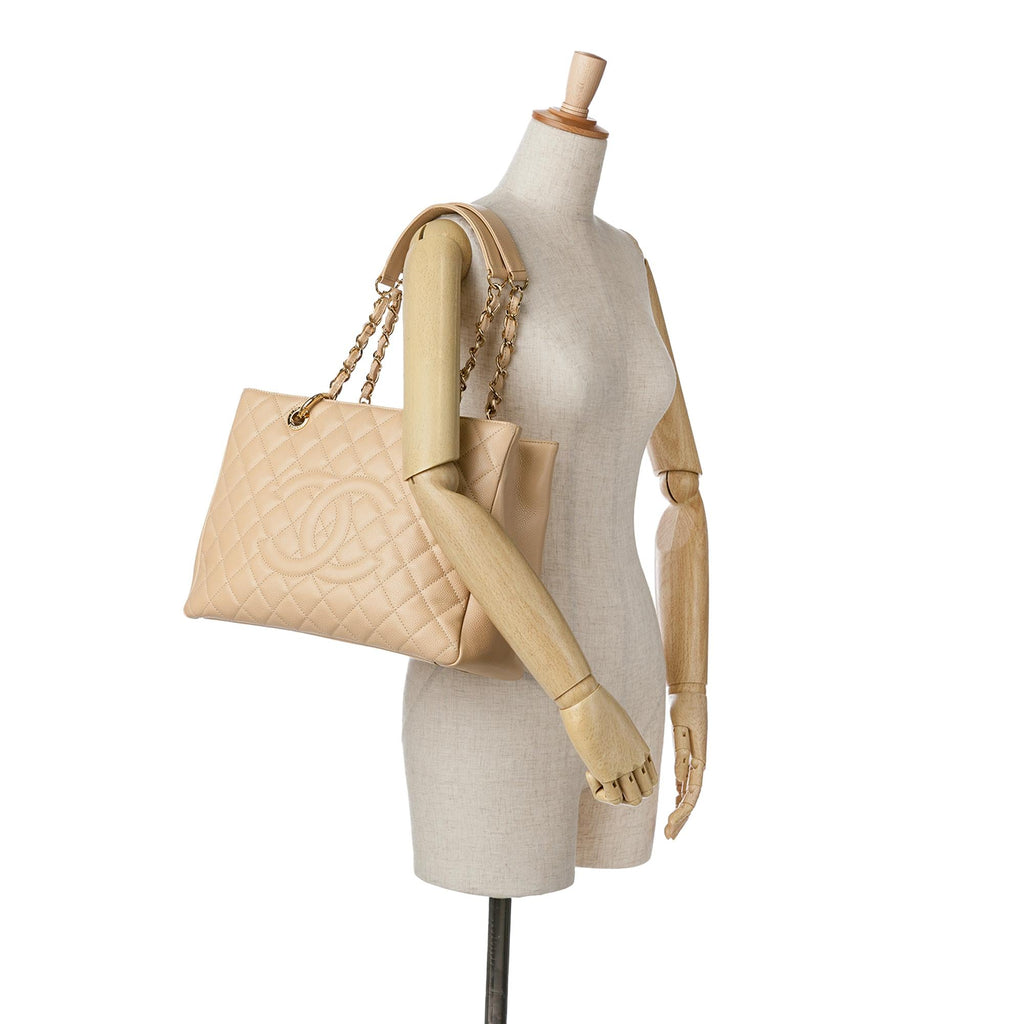 Chanel Caviar Grand Shopping Tote (SHG-Zsiq45)