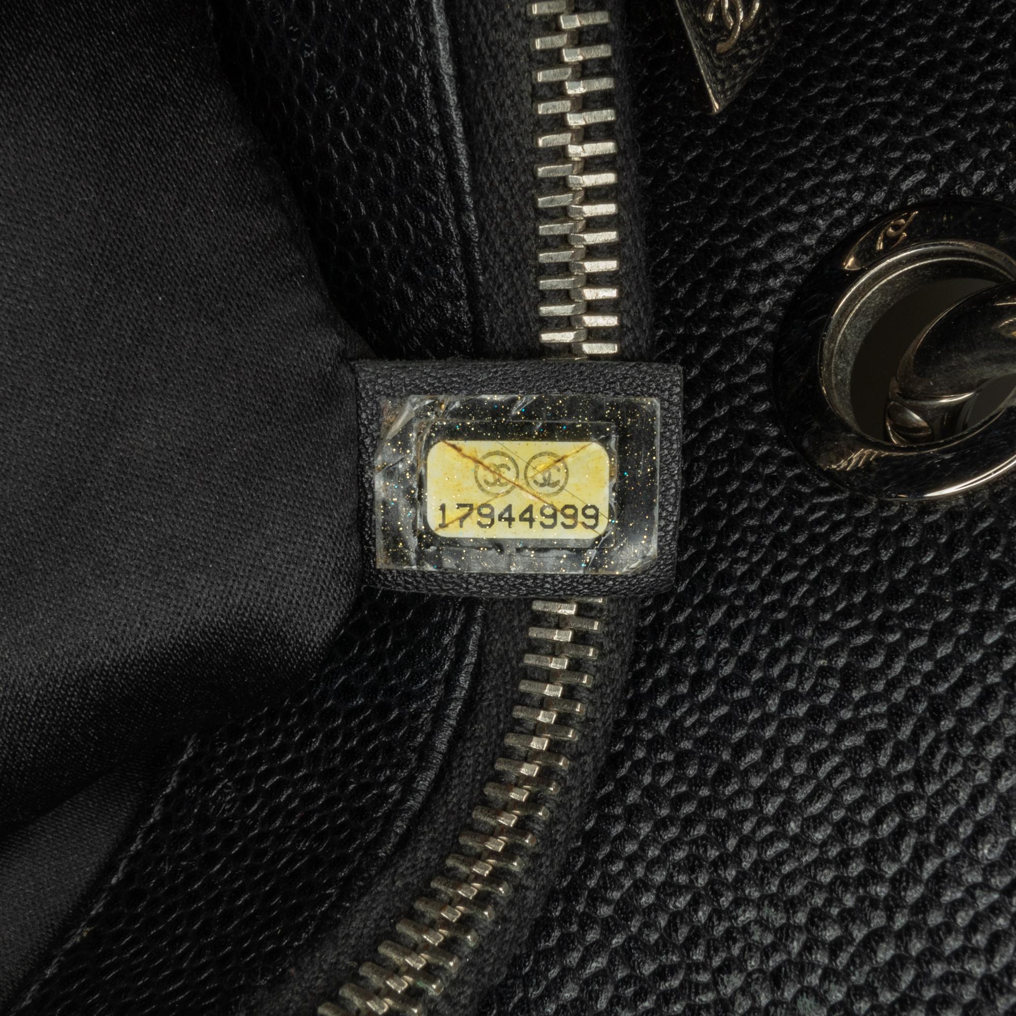 Chanel Caviar Grand Shopping Tote (SHG-UFHgzj)