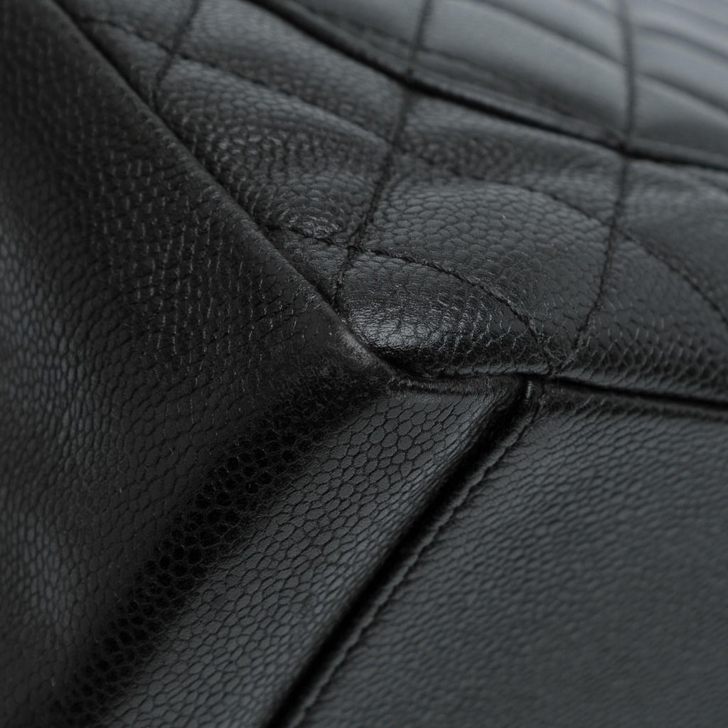 Chanel Caviar Grand Shopping Tote (SHG-UFHgzj)