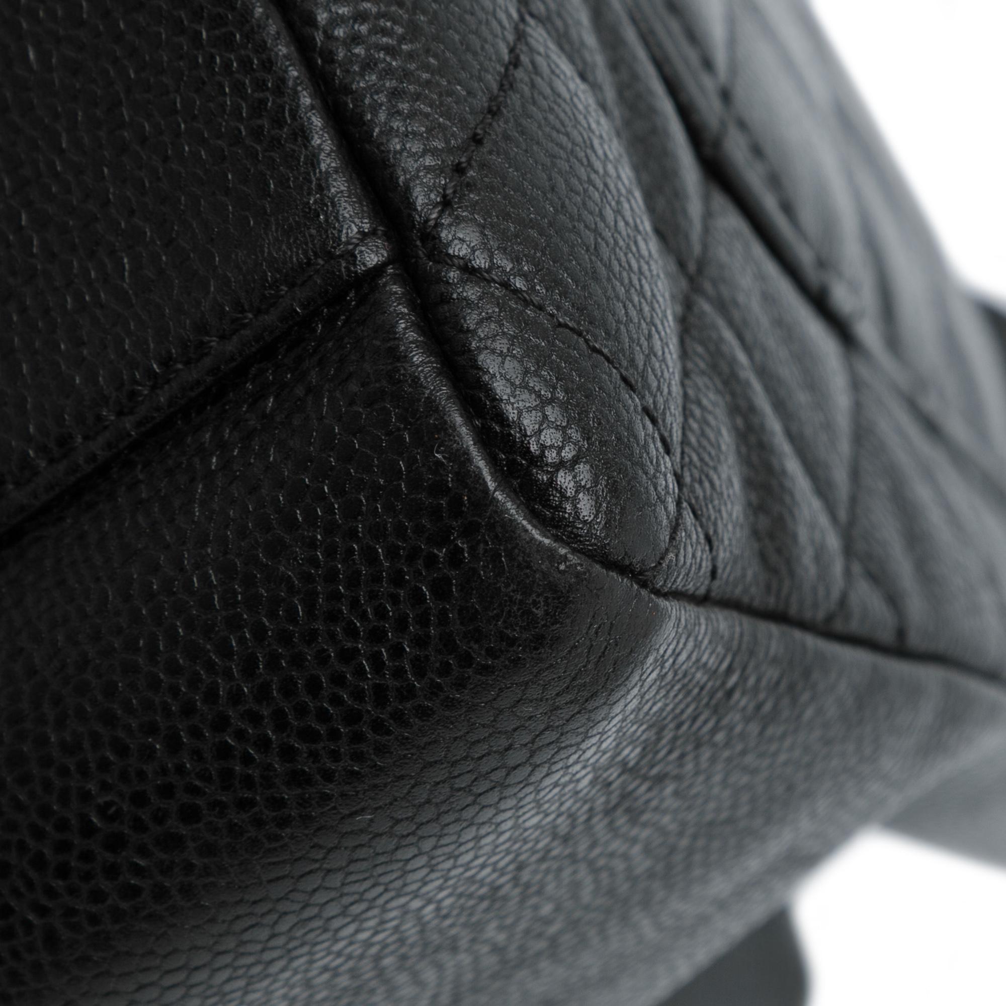 Chanel Caviar Grand Shopping Tote (SHG-UFHgzj)