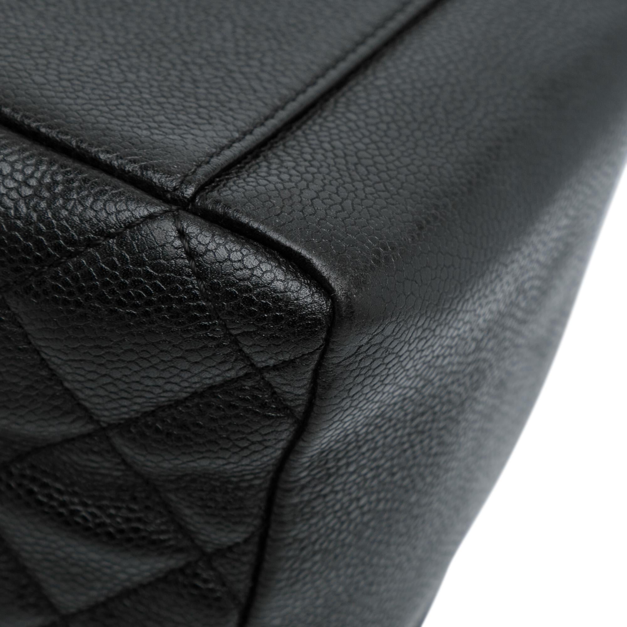 Chanel Caviar Grand Shopping Tote (SHG-UFHgzj)