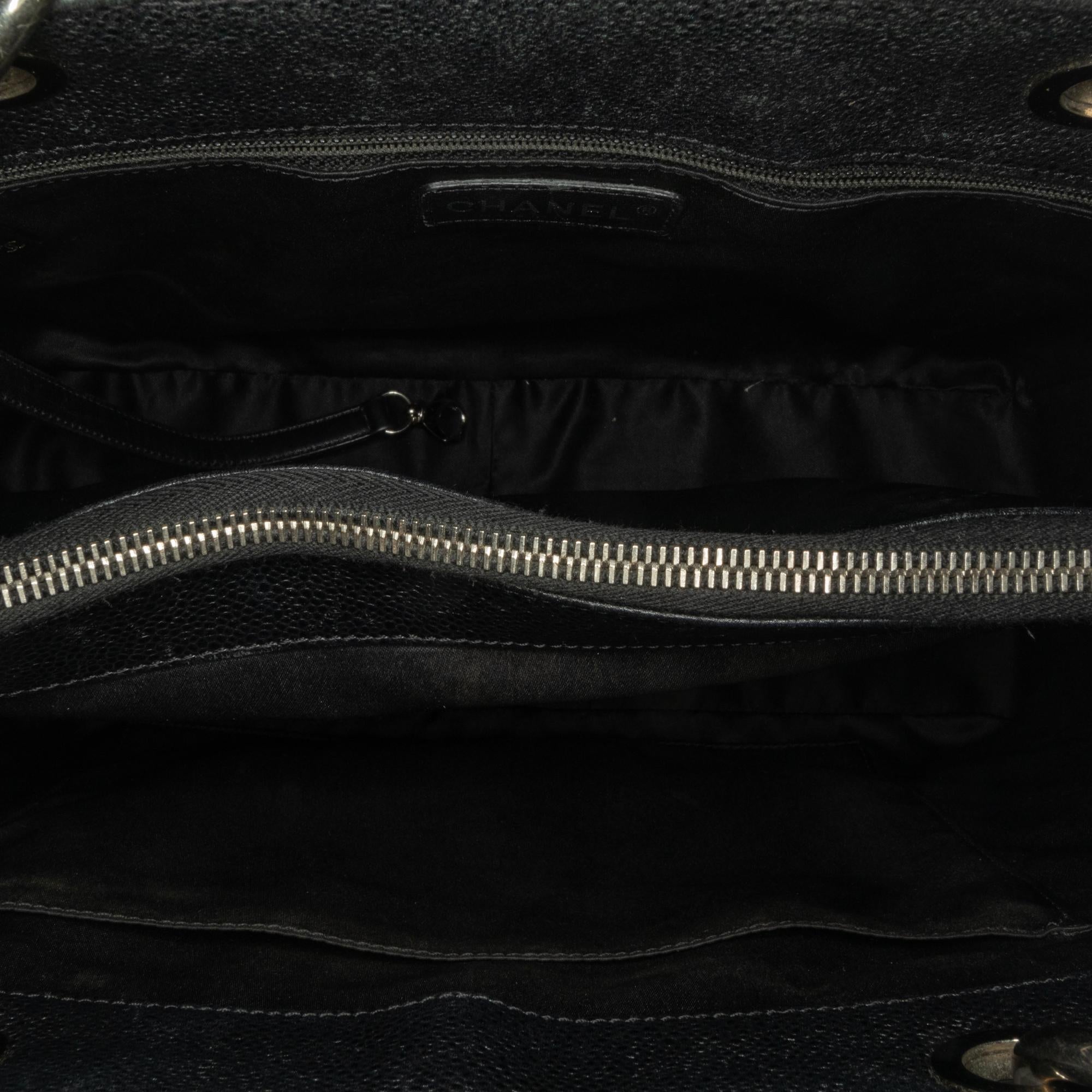 Chanel Caviar Grand Shopping Tote (SHG-UFHgzj)