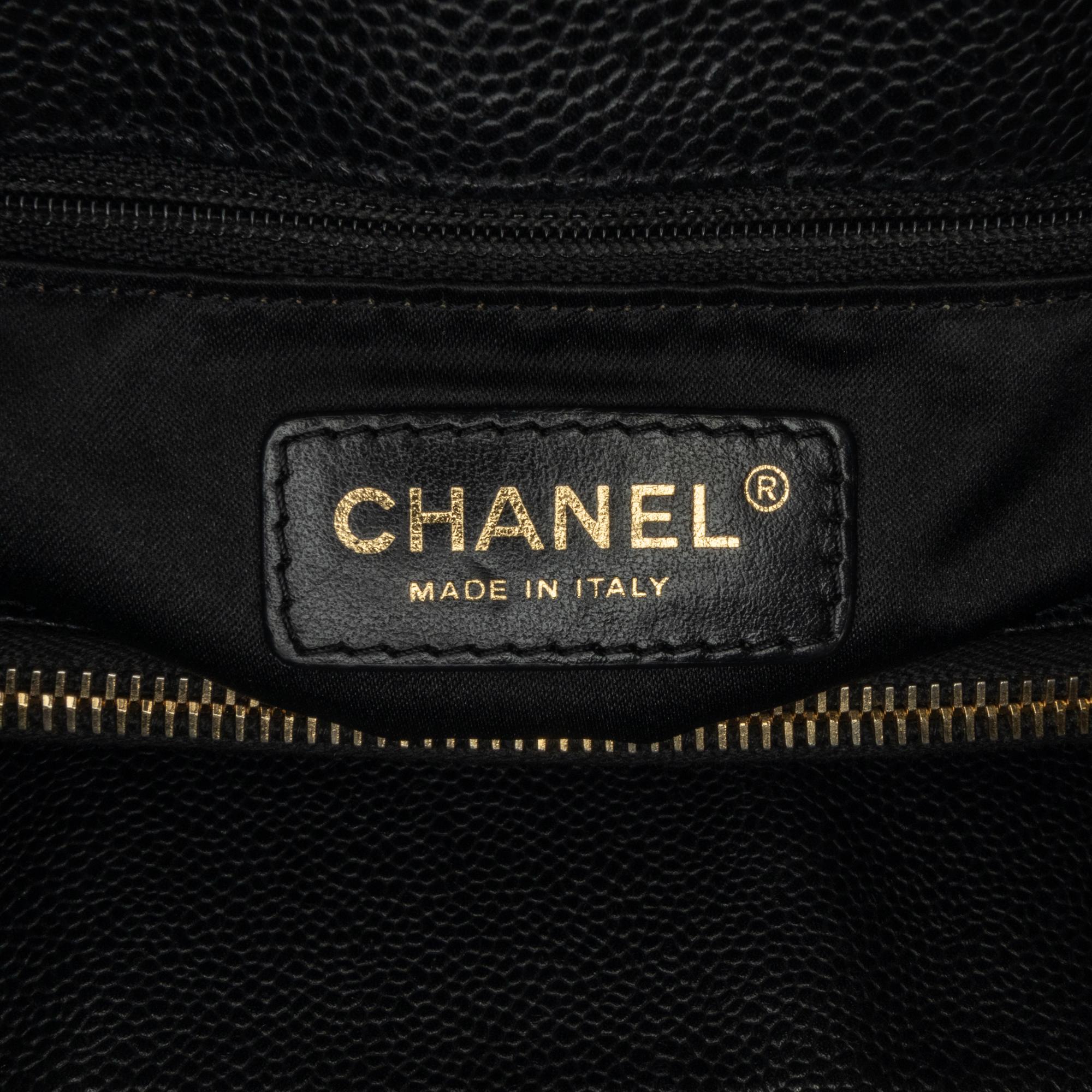 Chanel Caviar Grand Shopping Tote (SHG-8A60Nv)
