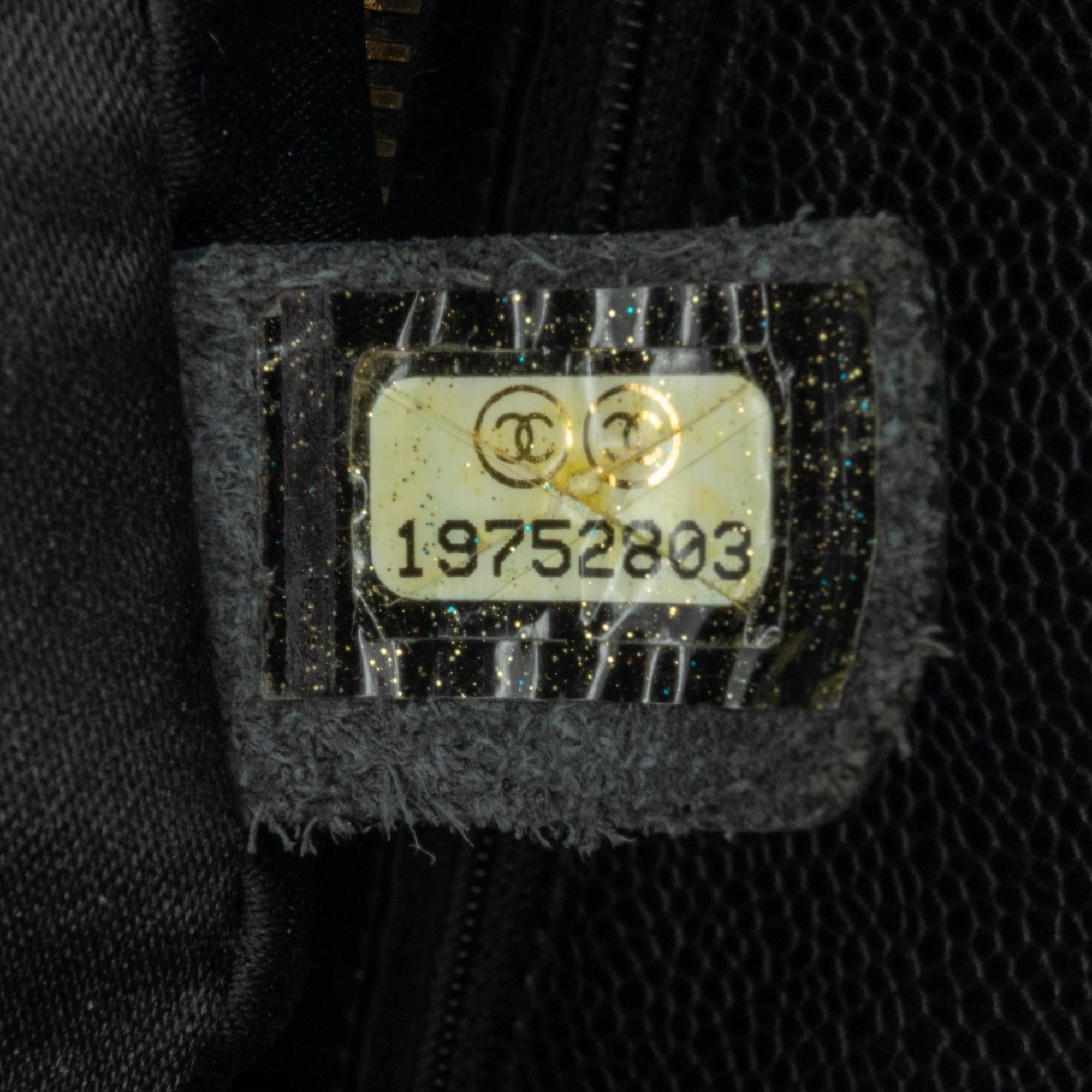 Chanel Caviar Grand Shopping Tote (SHG-8A60Nv)
