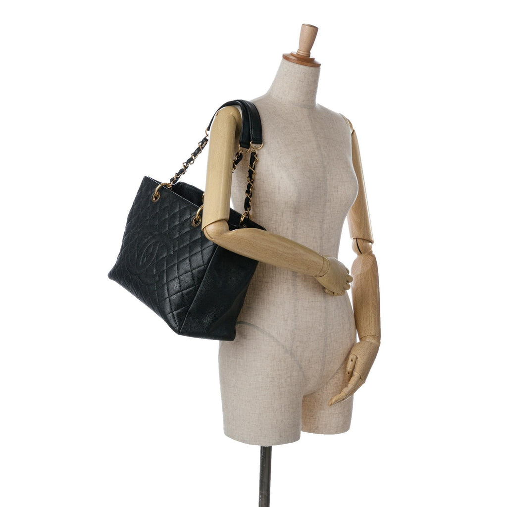 Chanel Caviar Grand Shopping Tote (SHG-LW8TUu)