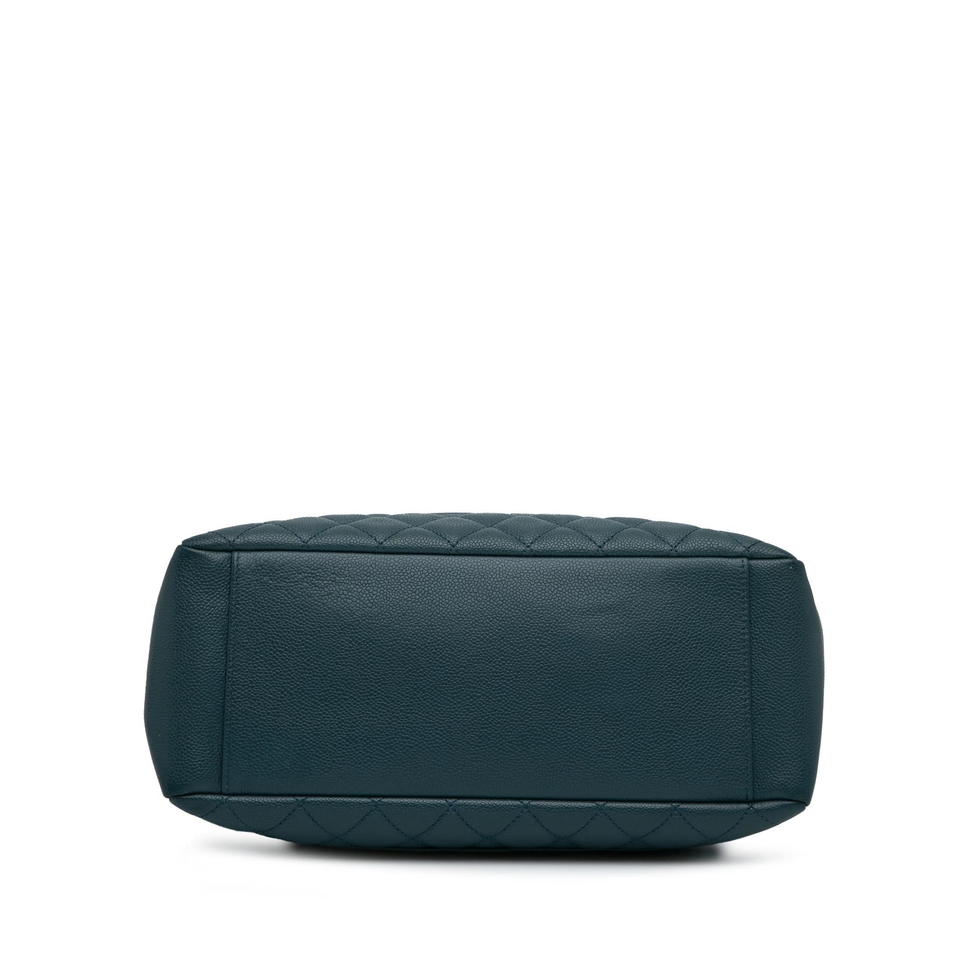 Chanel Caviar Grand Shopping Tote (SHG-mFqSGP)