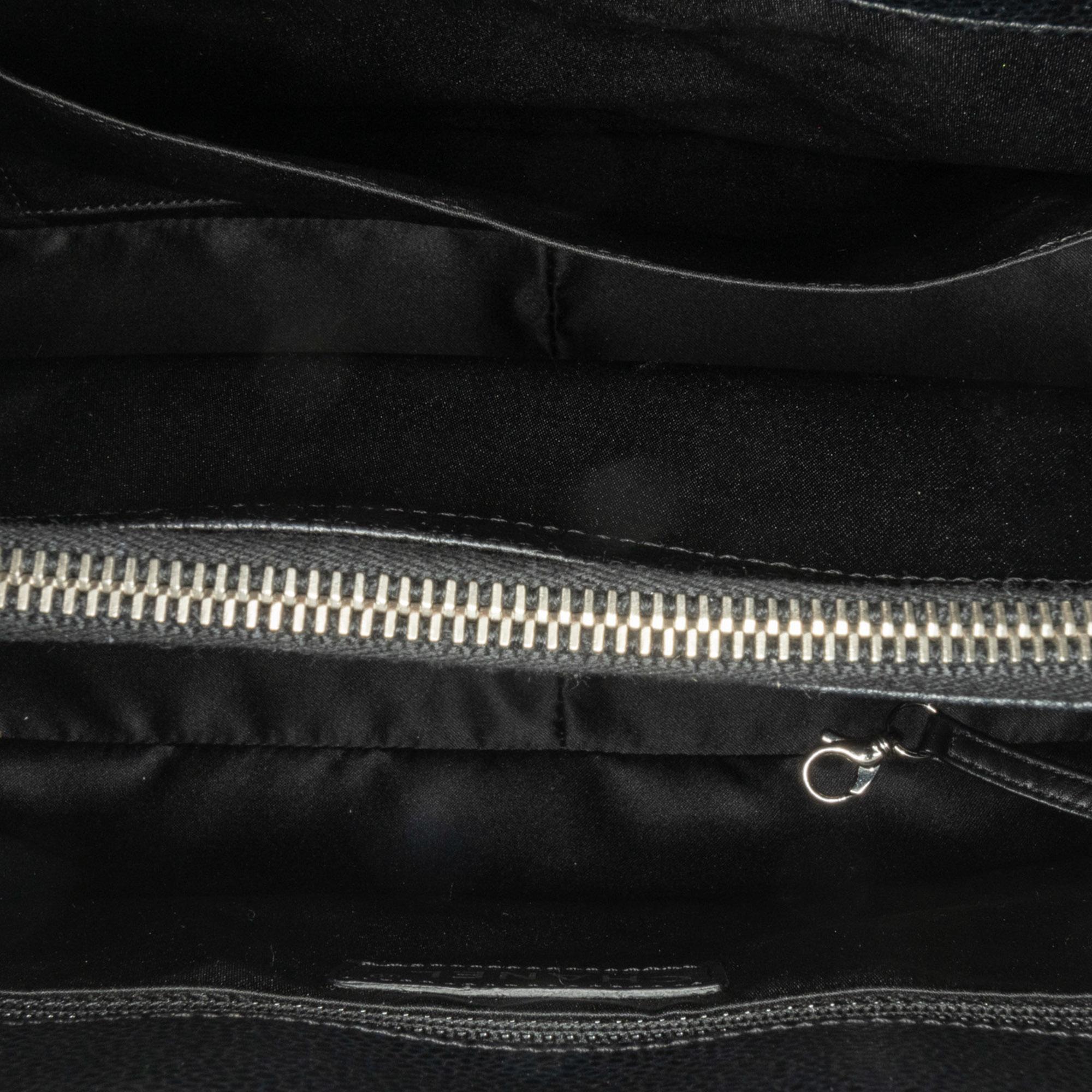 Chanel Caviar Grand Shopping Tote (SHG-aiJkXx)