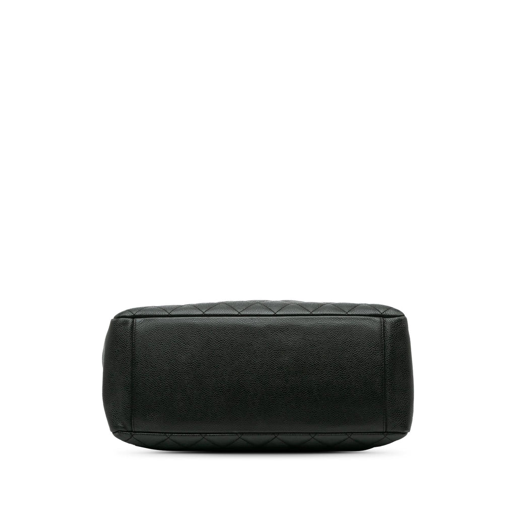 Chanel Caviar Grand Shopping Tote (SHG-ZEuBJd)