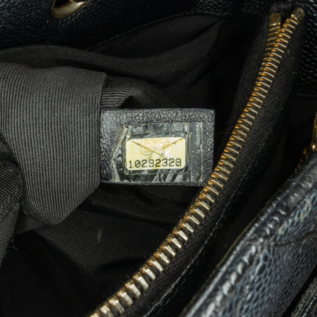 Chanel Caviar Grand Shopping Tote (SHG-ZEuBJd)