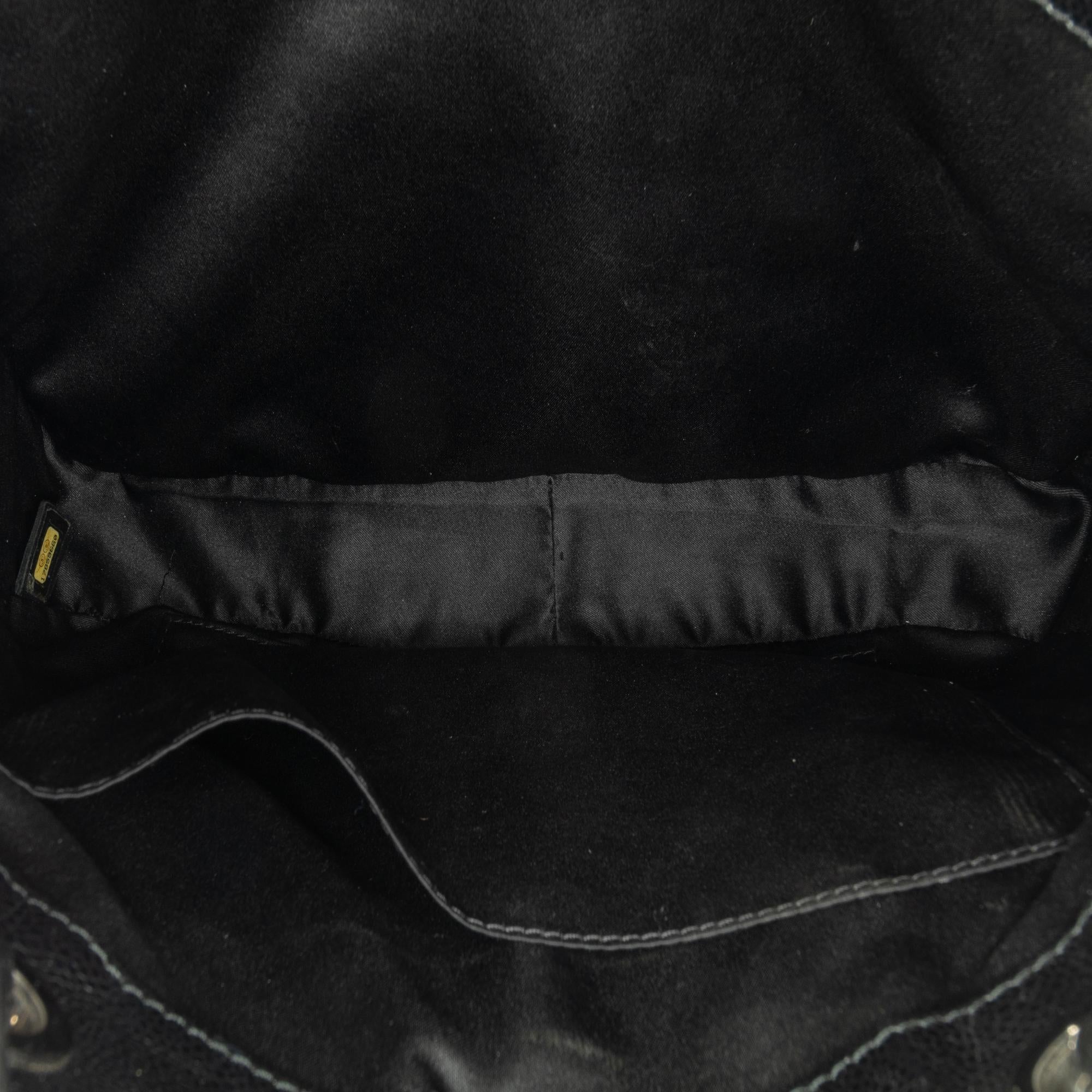 Chanel Caviar Grand Shopping Tote (SHG-UJa5nr)