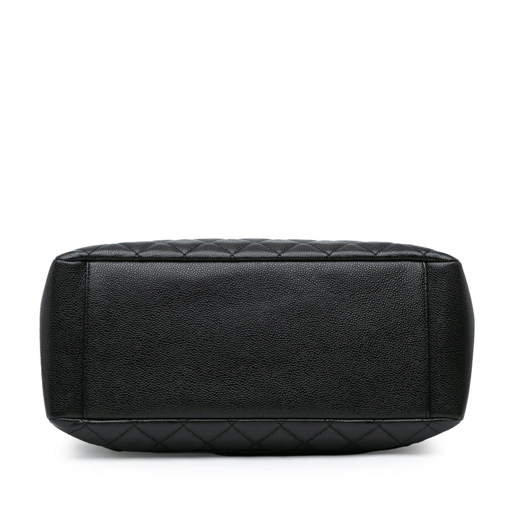 Chanel Caviar Grand Shopping Tote (SHG-V4QFSE)