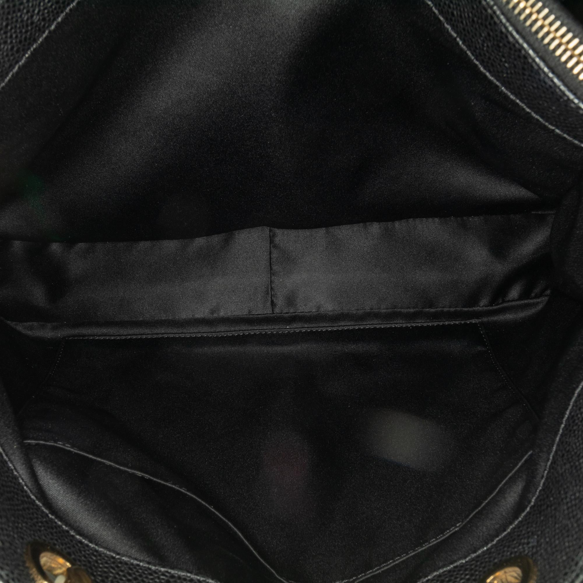 Chanel Caviar Grand Shopping Tote (SHG-V4QFSE)